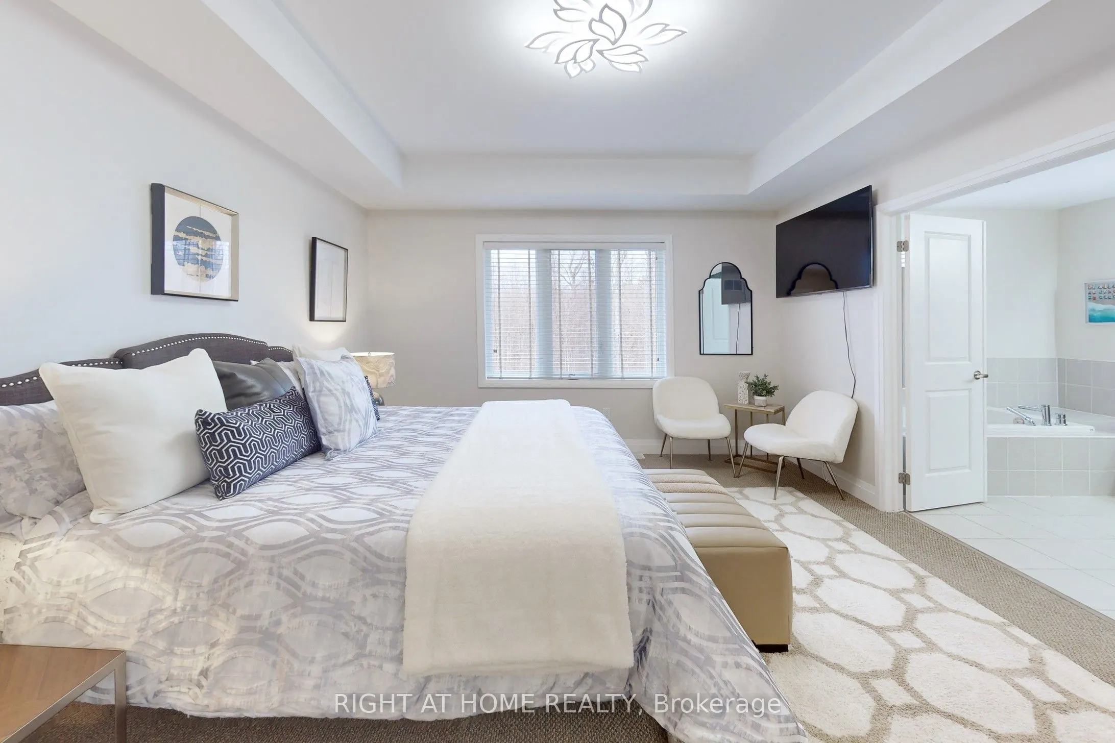 35 Oliana Way
