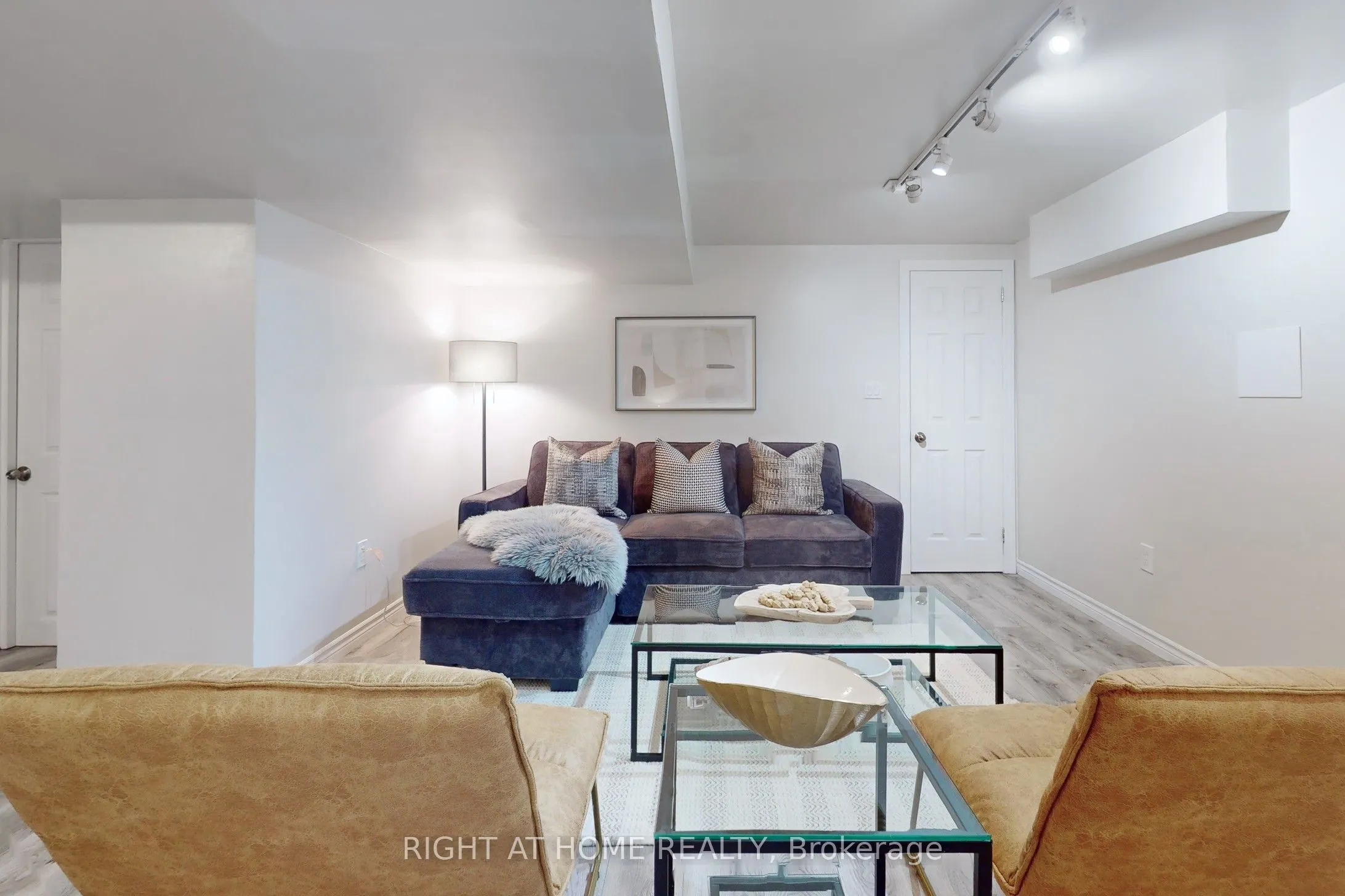 35 Oliana Way