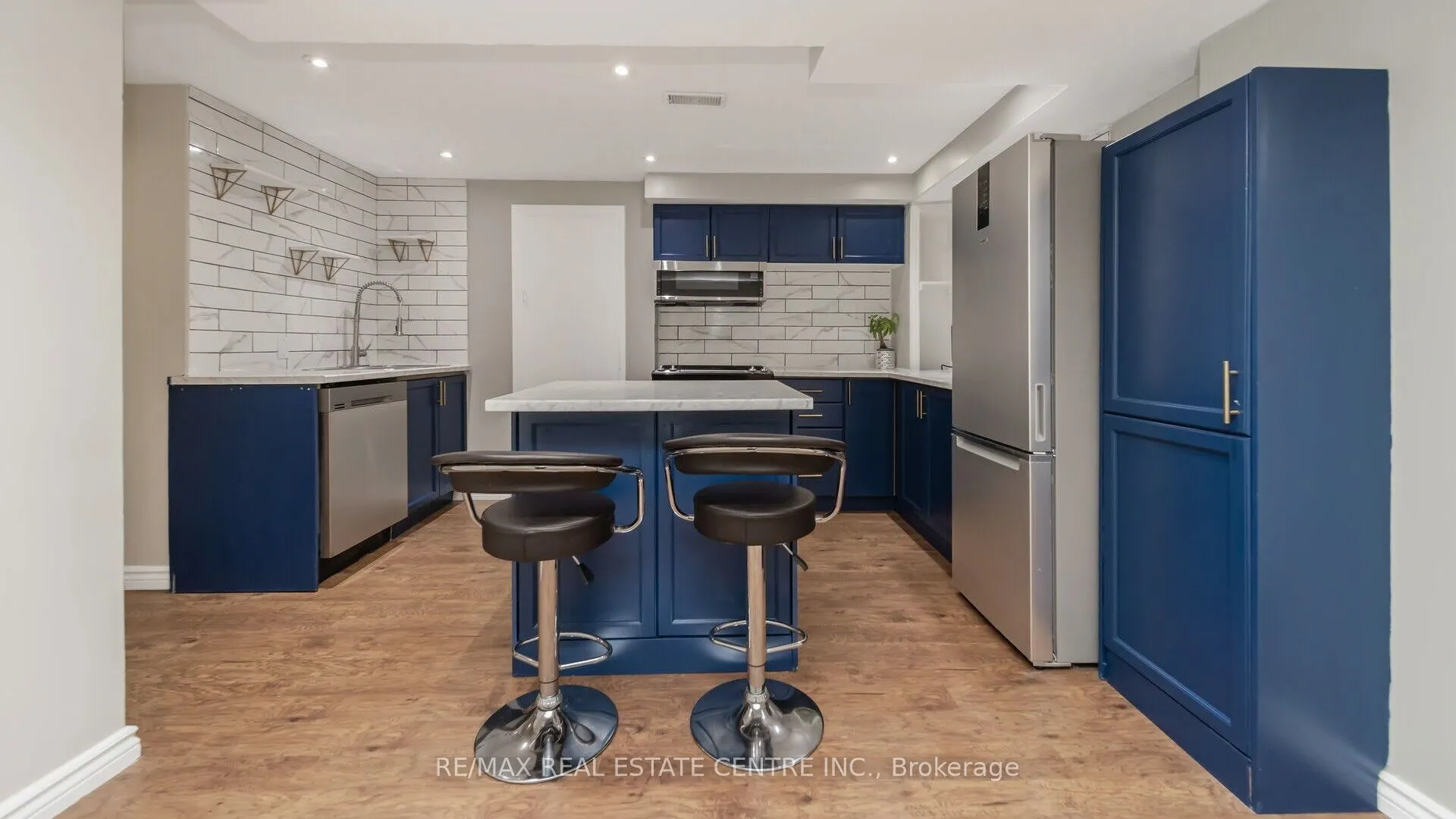 4 Chetholme Place