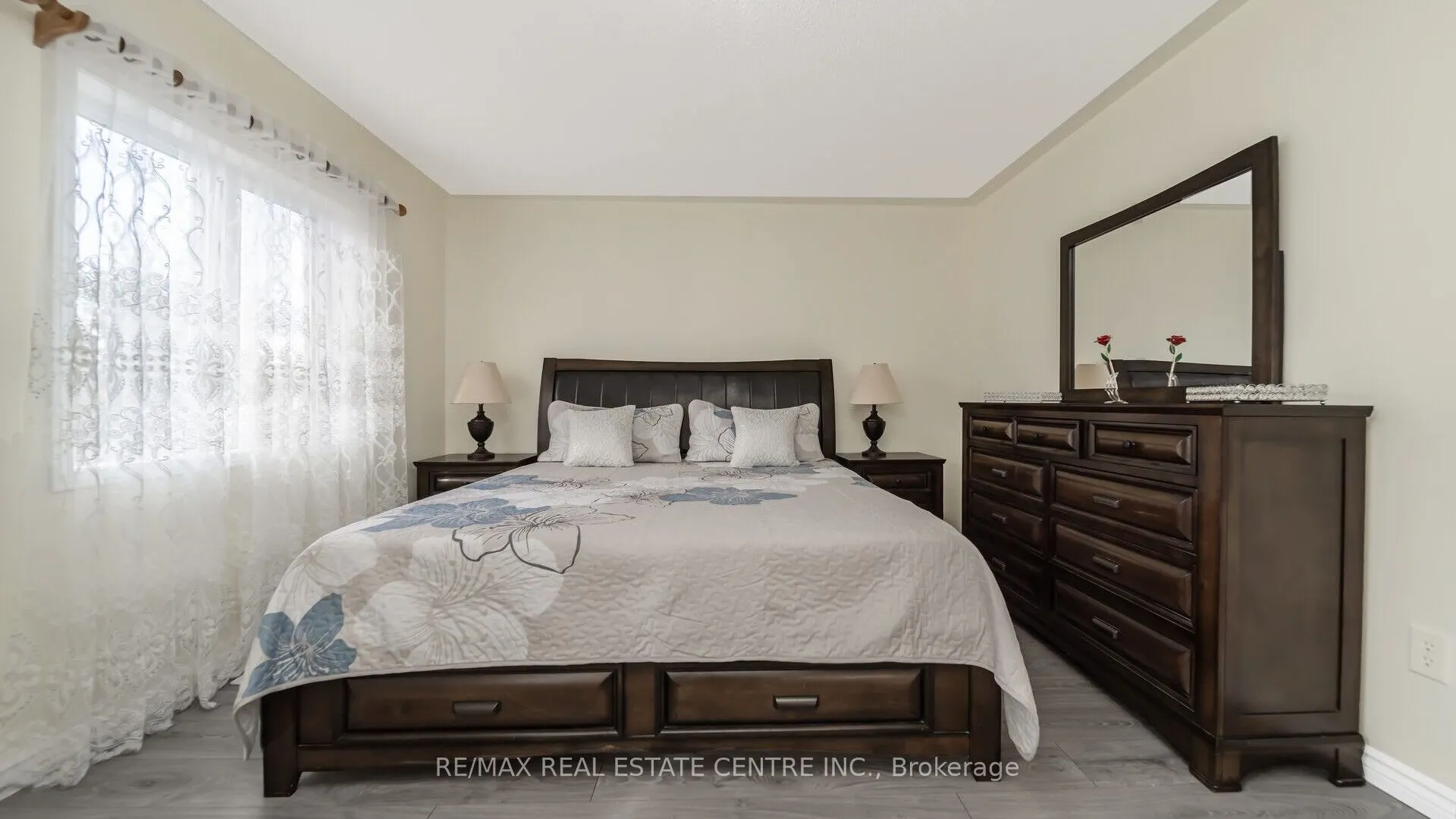 4 Chetholme Place