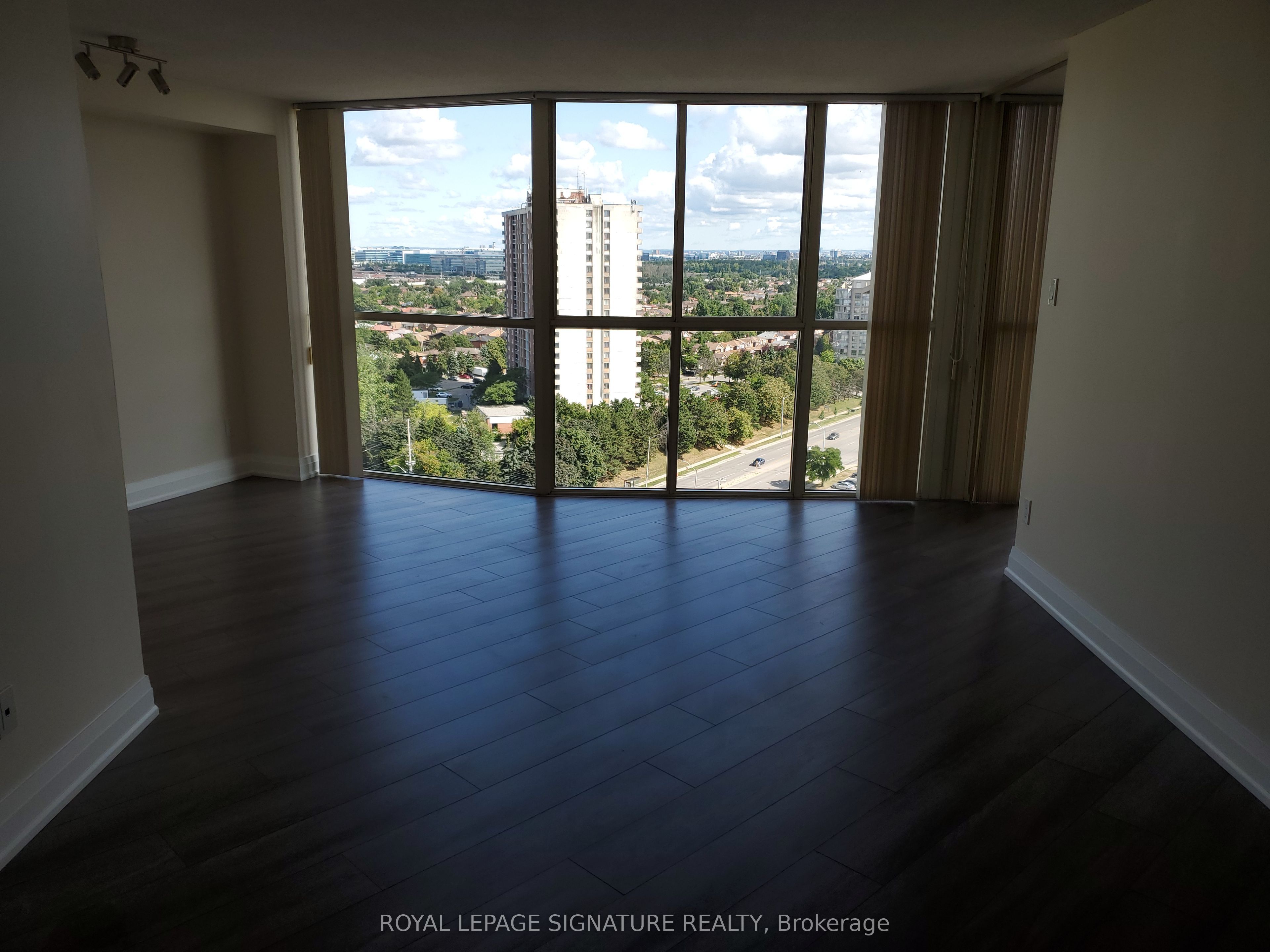 1360 Rathburn Road E, #Ph06