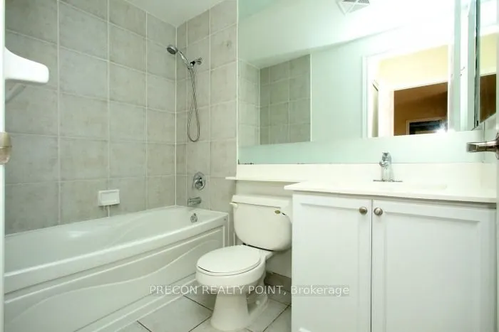 310 Burnhamthorpe Road W, #PH01