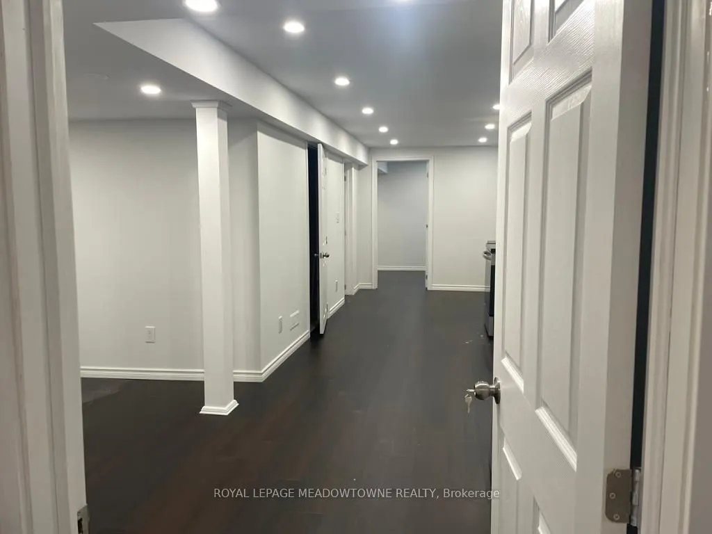 3966 Arbourview Terr #Lower