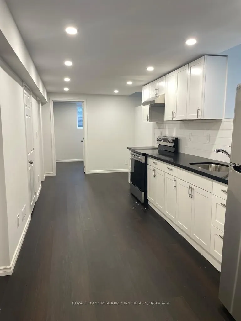 3966 Arbourview Terr #Lower