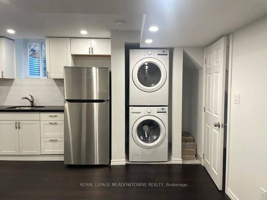 3966 Arbourview Terr #Lower