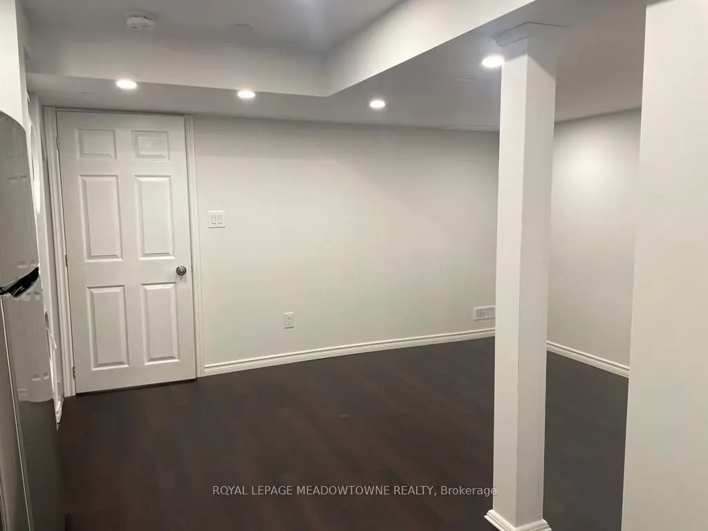 3966 Arbourview Terr #Lower