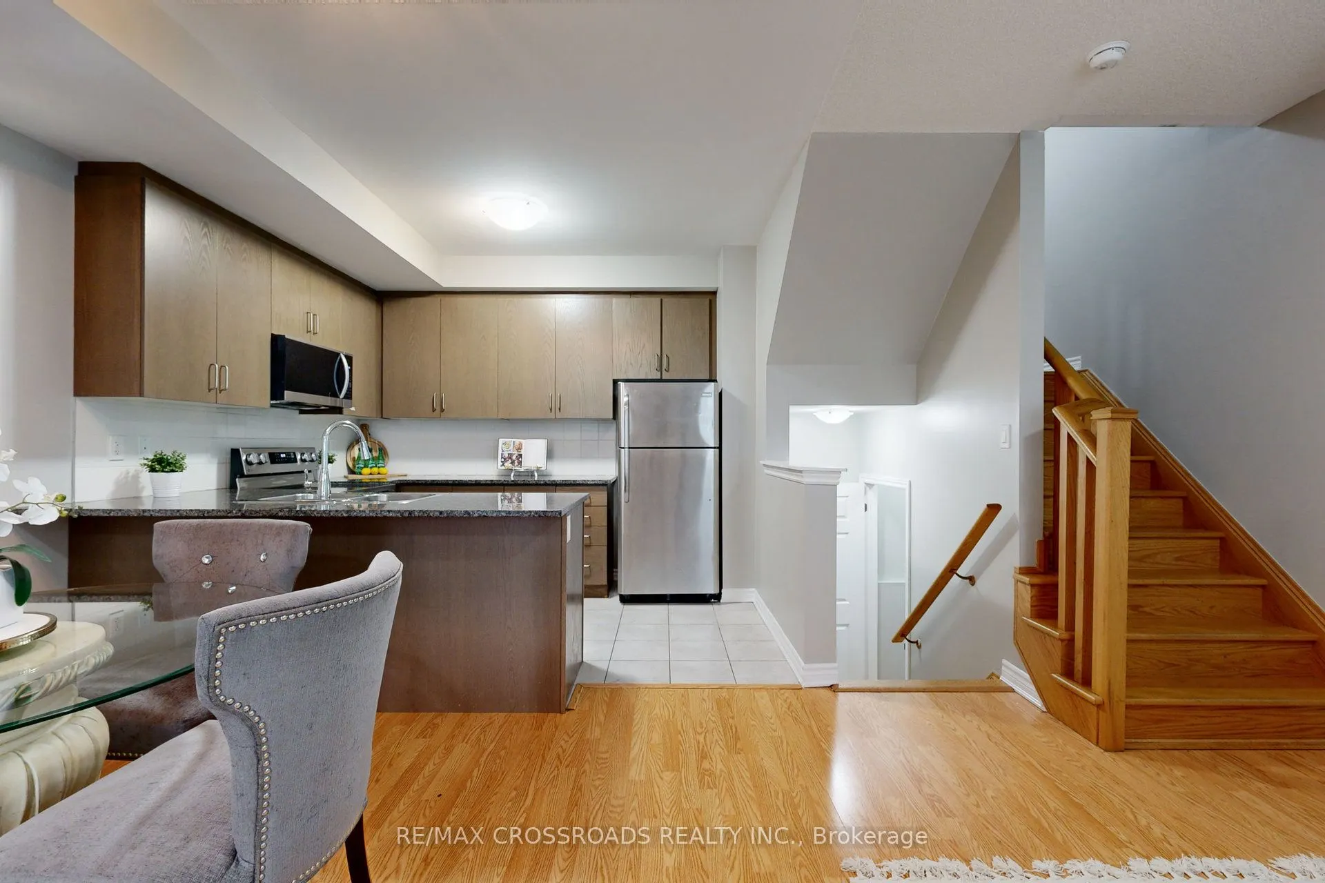 636 Evans Avenue, ## 26