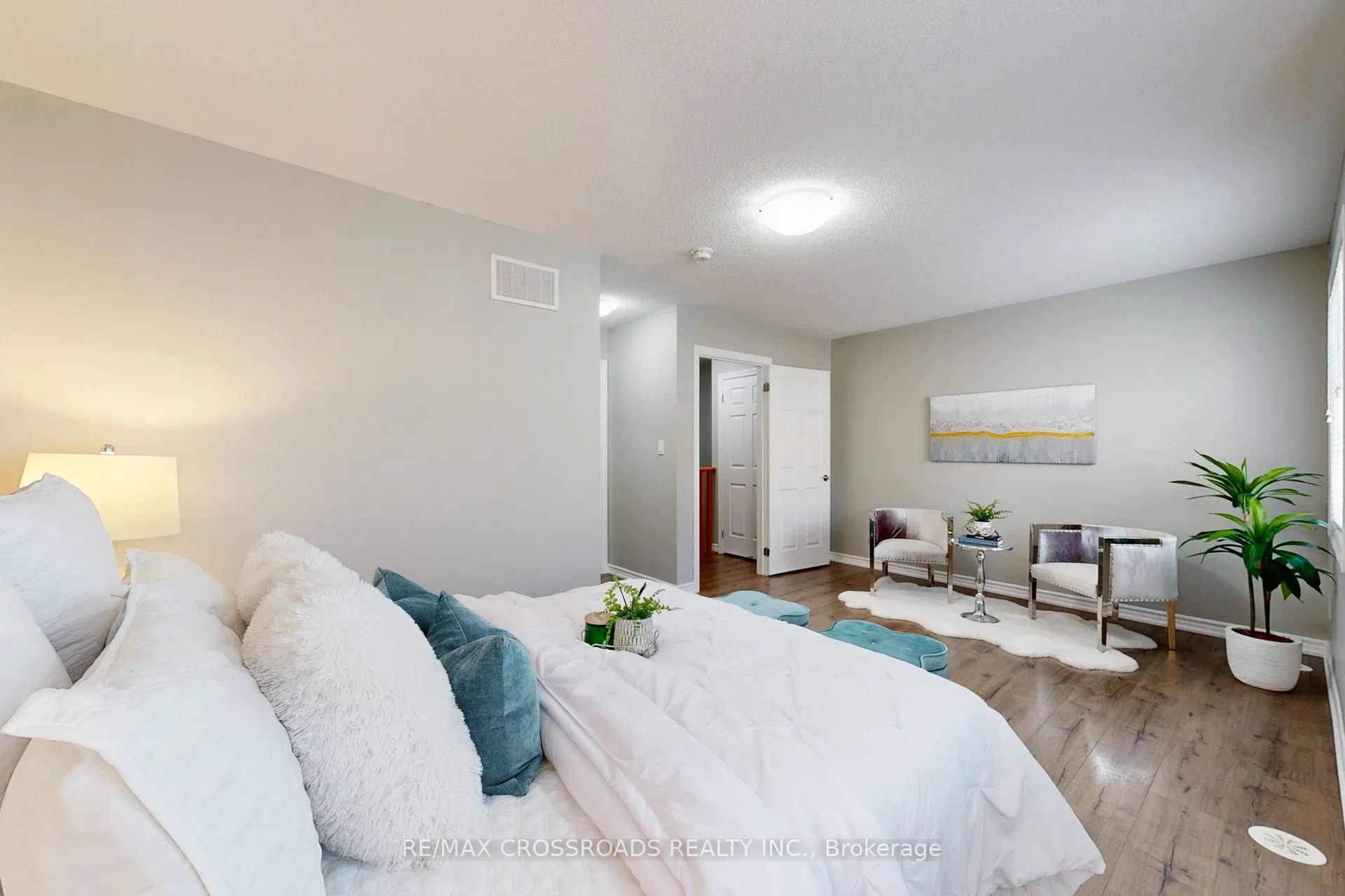 636 Evans Avenue, ## 26