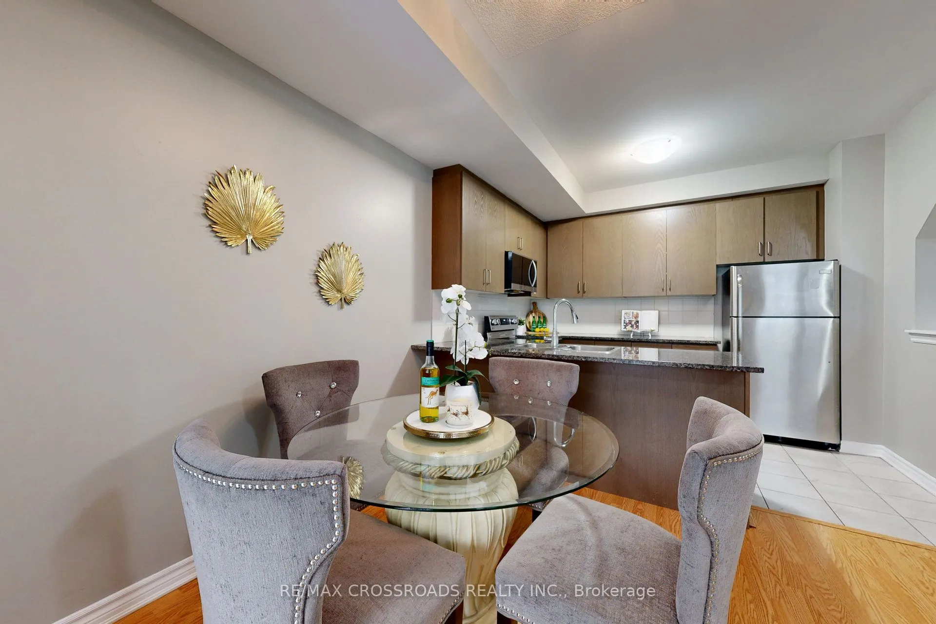 636 Evans Avenue, ## 26