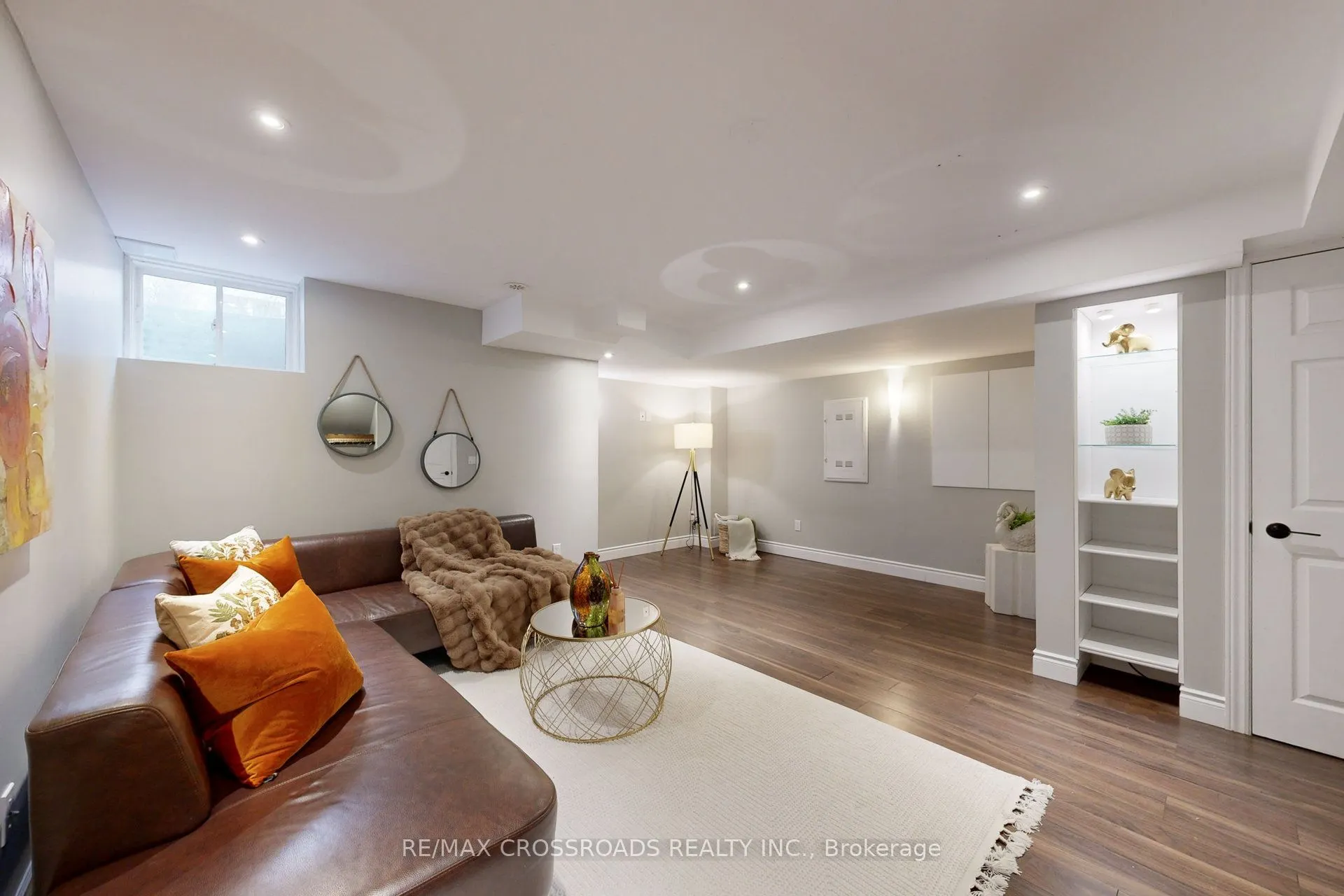 636 Evans Avenue, ## 26