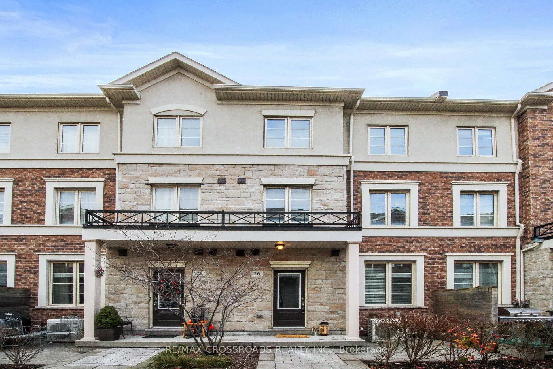 636 Evans Avenue, ## 26