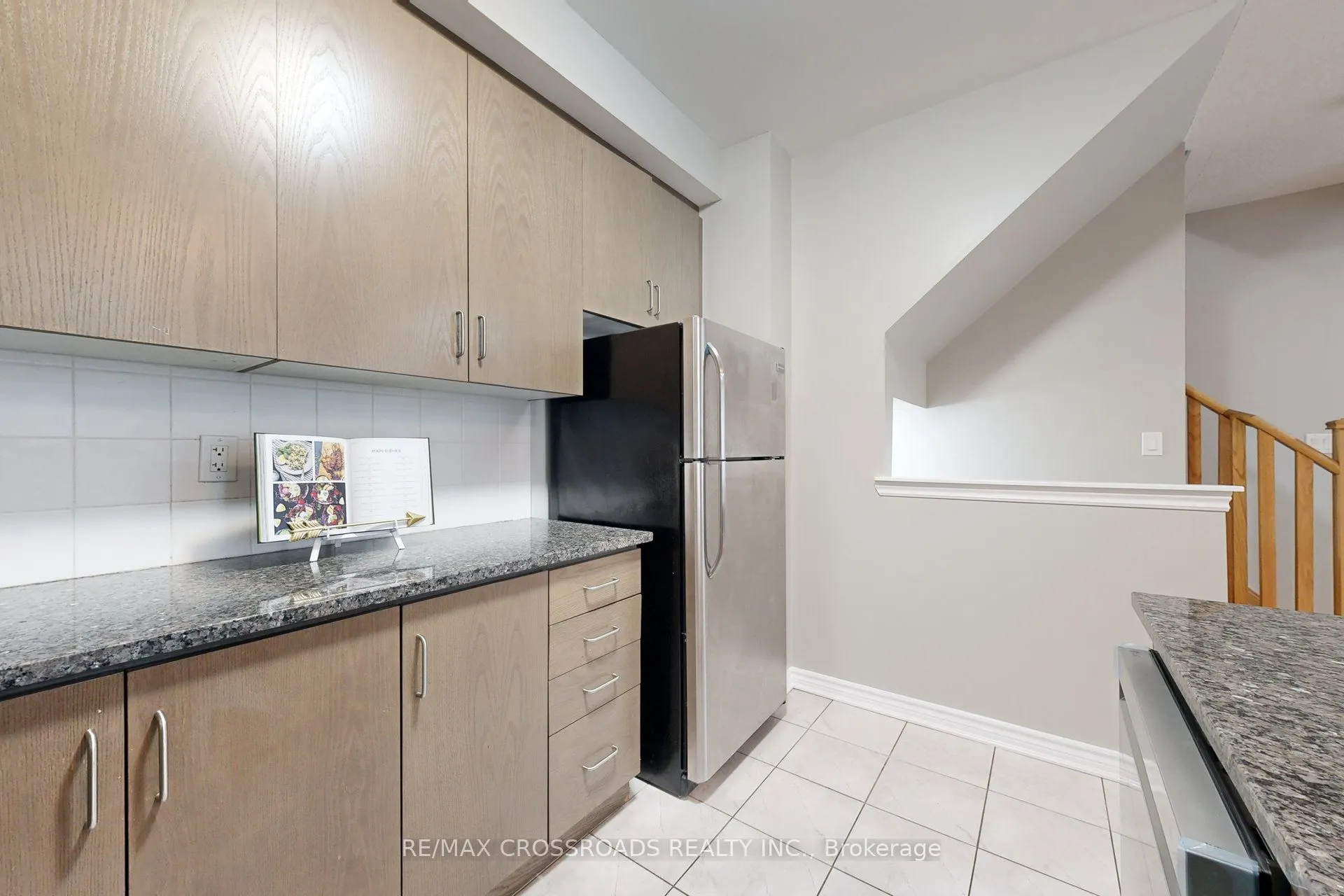636 Evans Avenue, ## 26