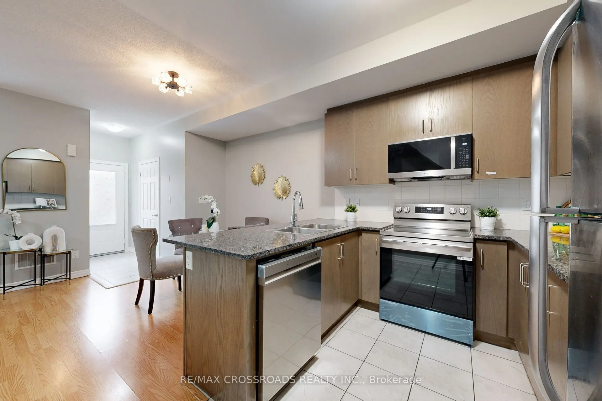 636 Evans Avenue, ## 26