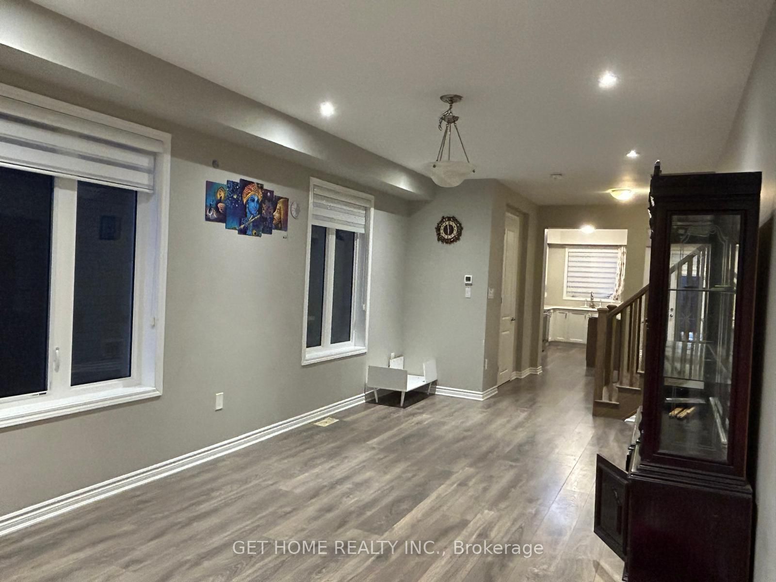 6 Facet Street