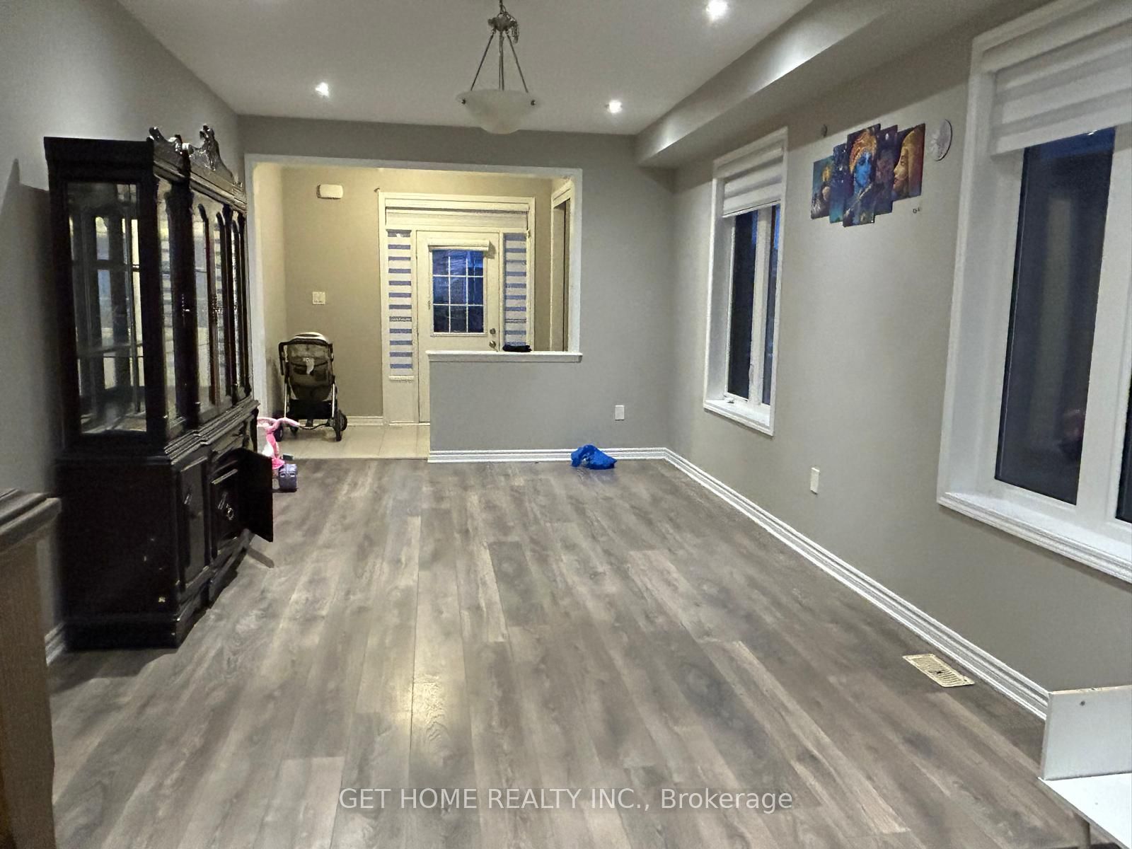 6 Facet Street