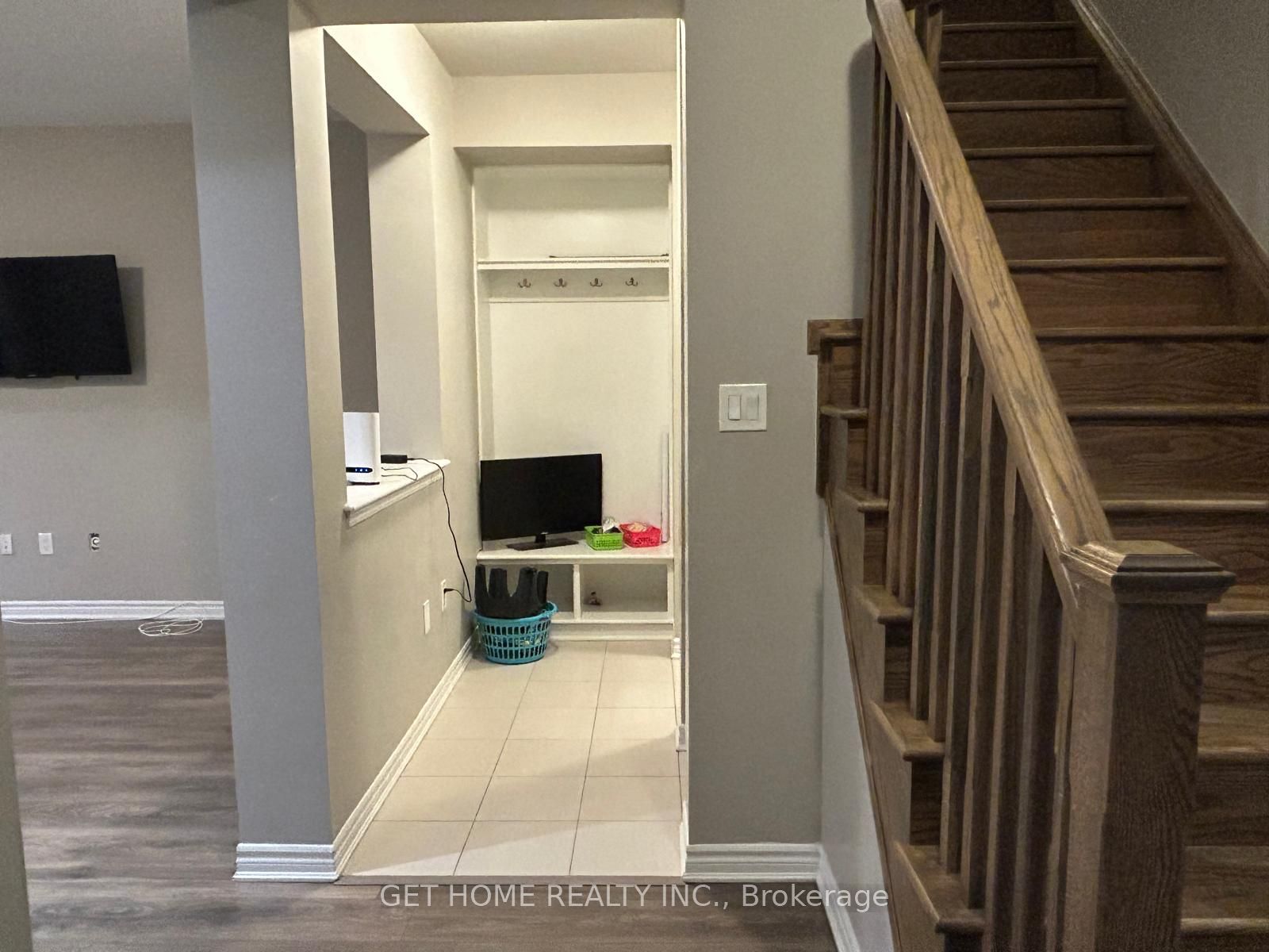 6 Facet Street