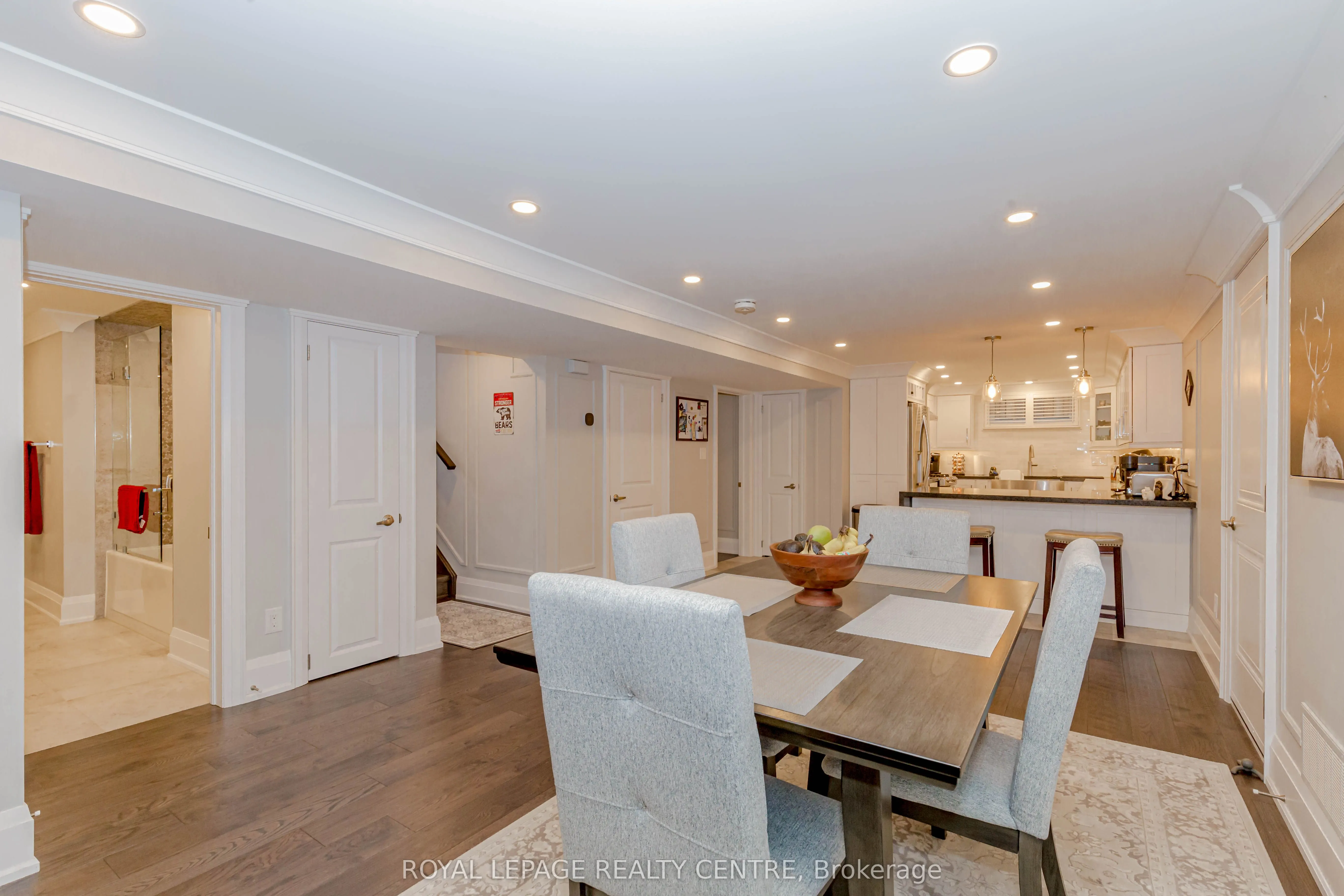 326 Slade Crescent, #Lower
