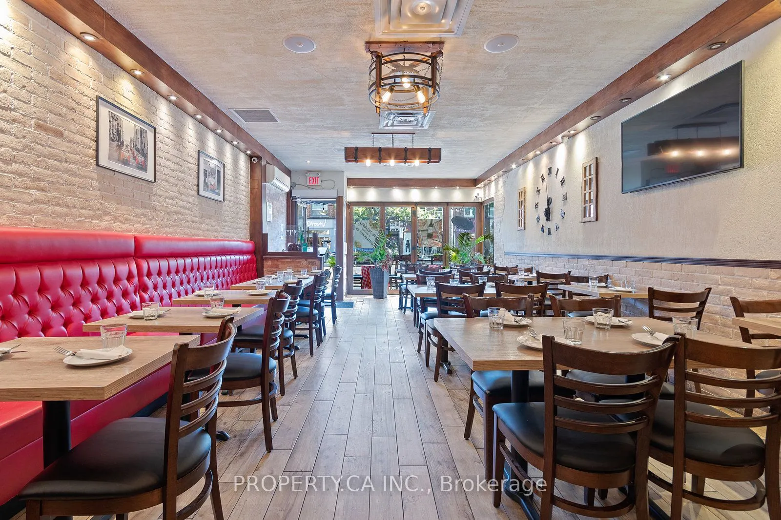 2312 Bloor Street W