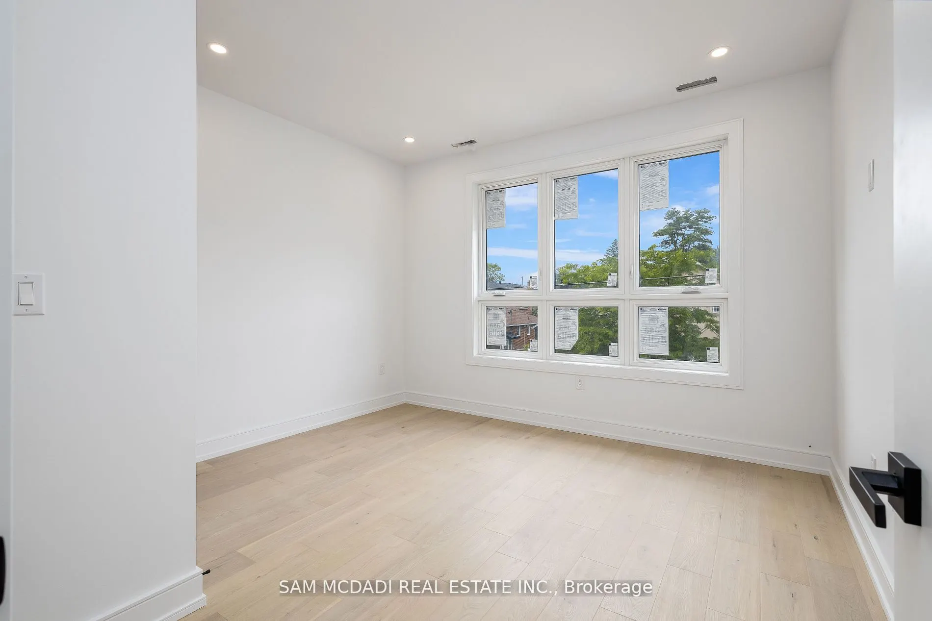 73 Elma Street