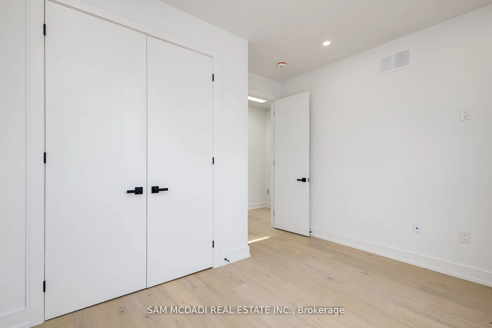 73 Elma Street