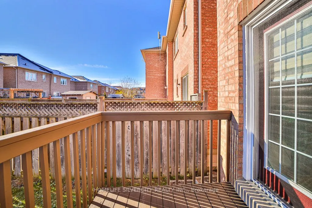 55 Samantha Crescent