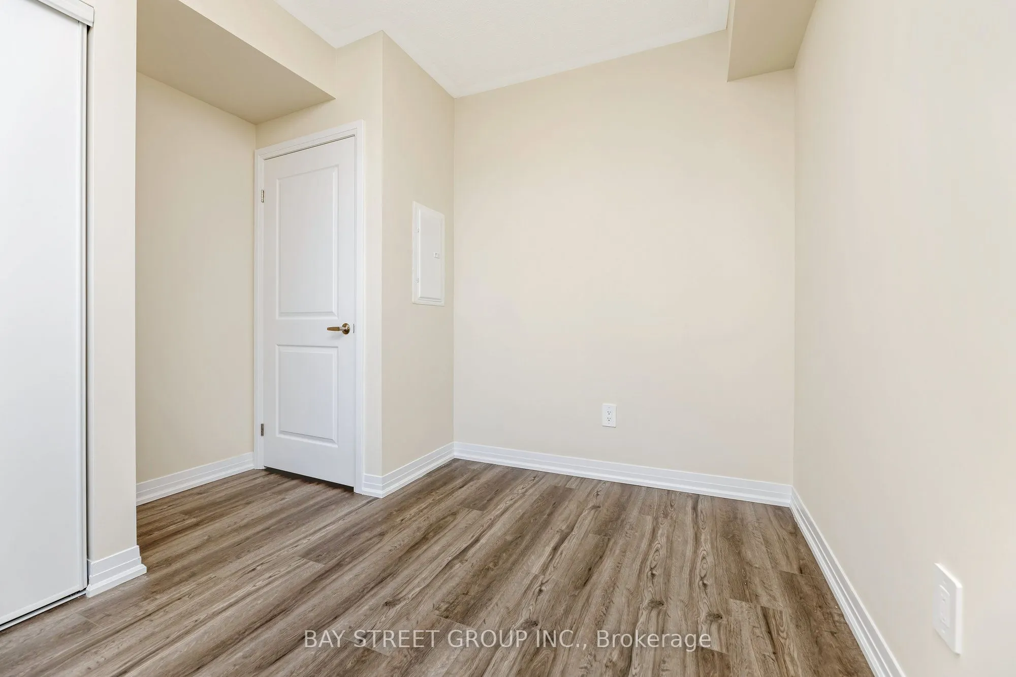 1573 Rose Way #111