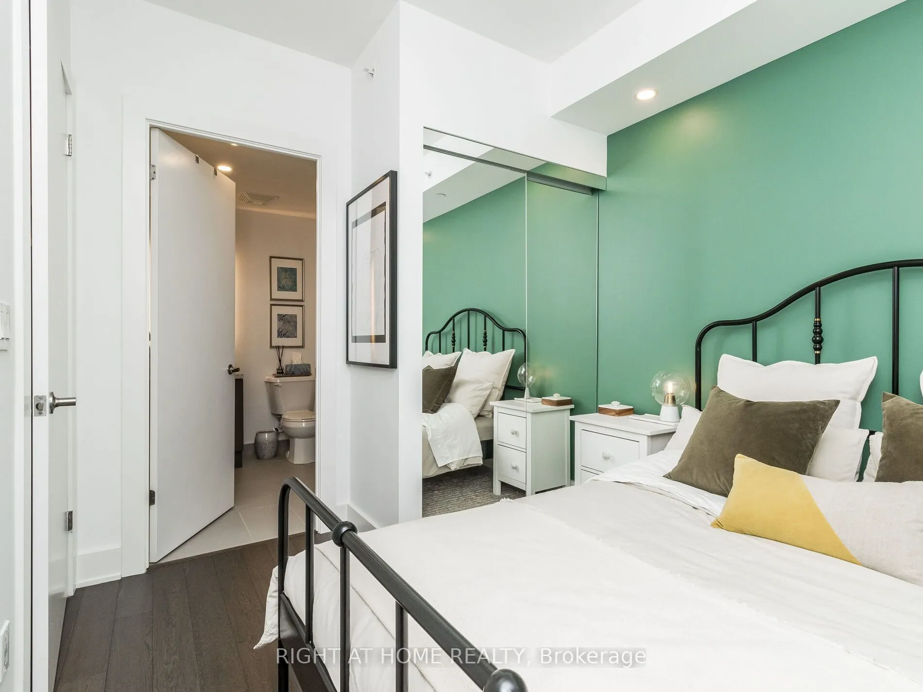 5220 Dundas Street, #D620