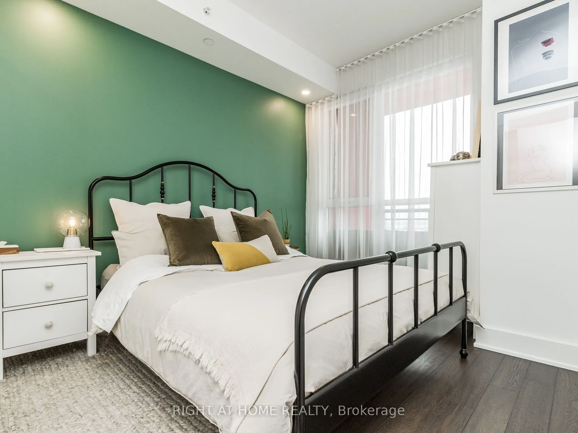 5220 Dundas Street, #D620