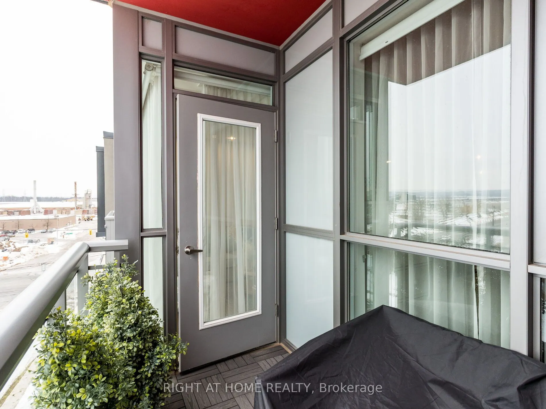 5220 Dundas Street, #D620
