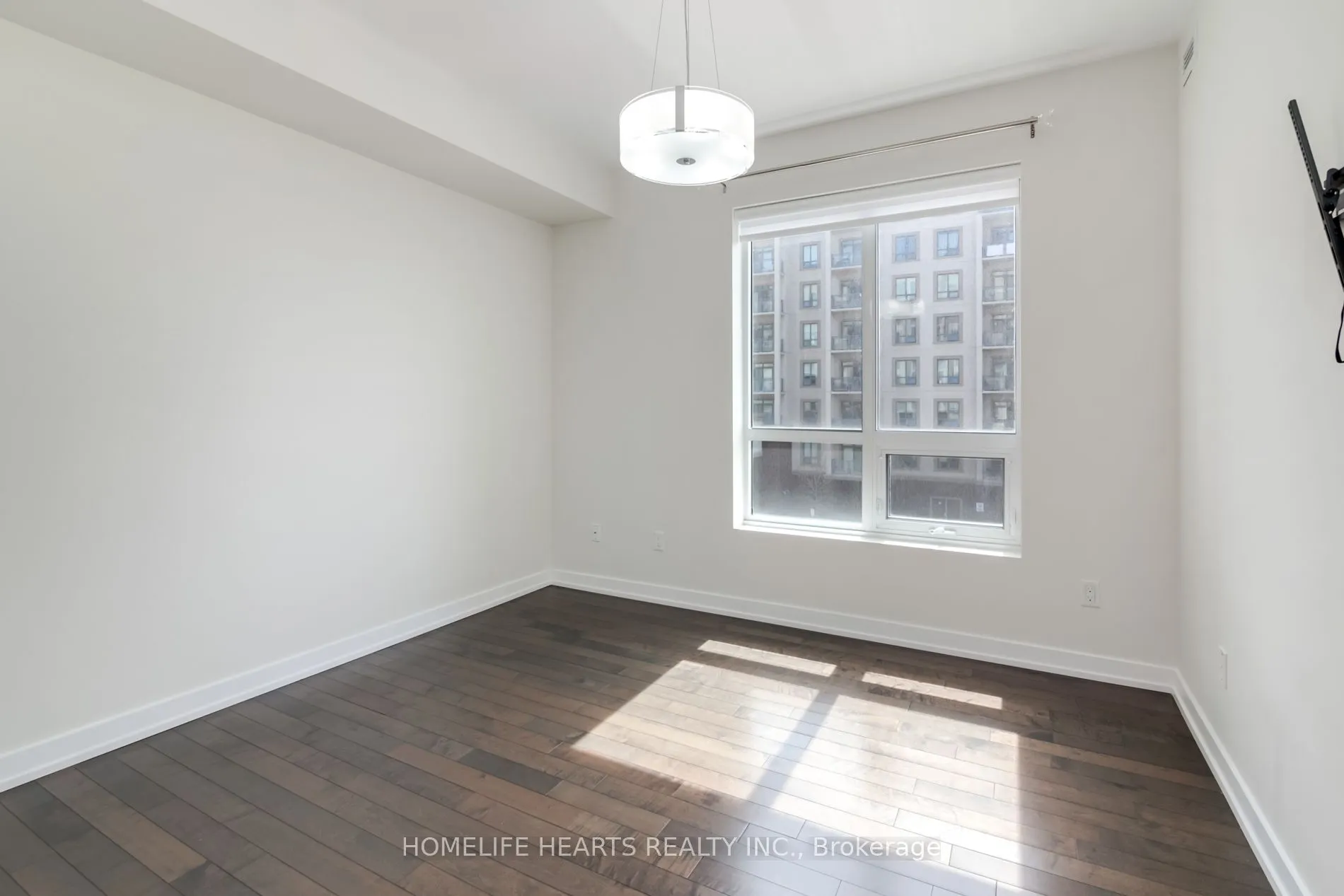 2486 Old Bronte Road, #303