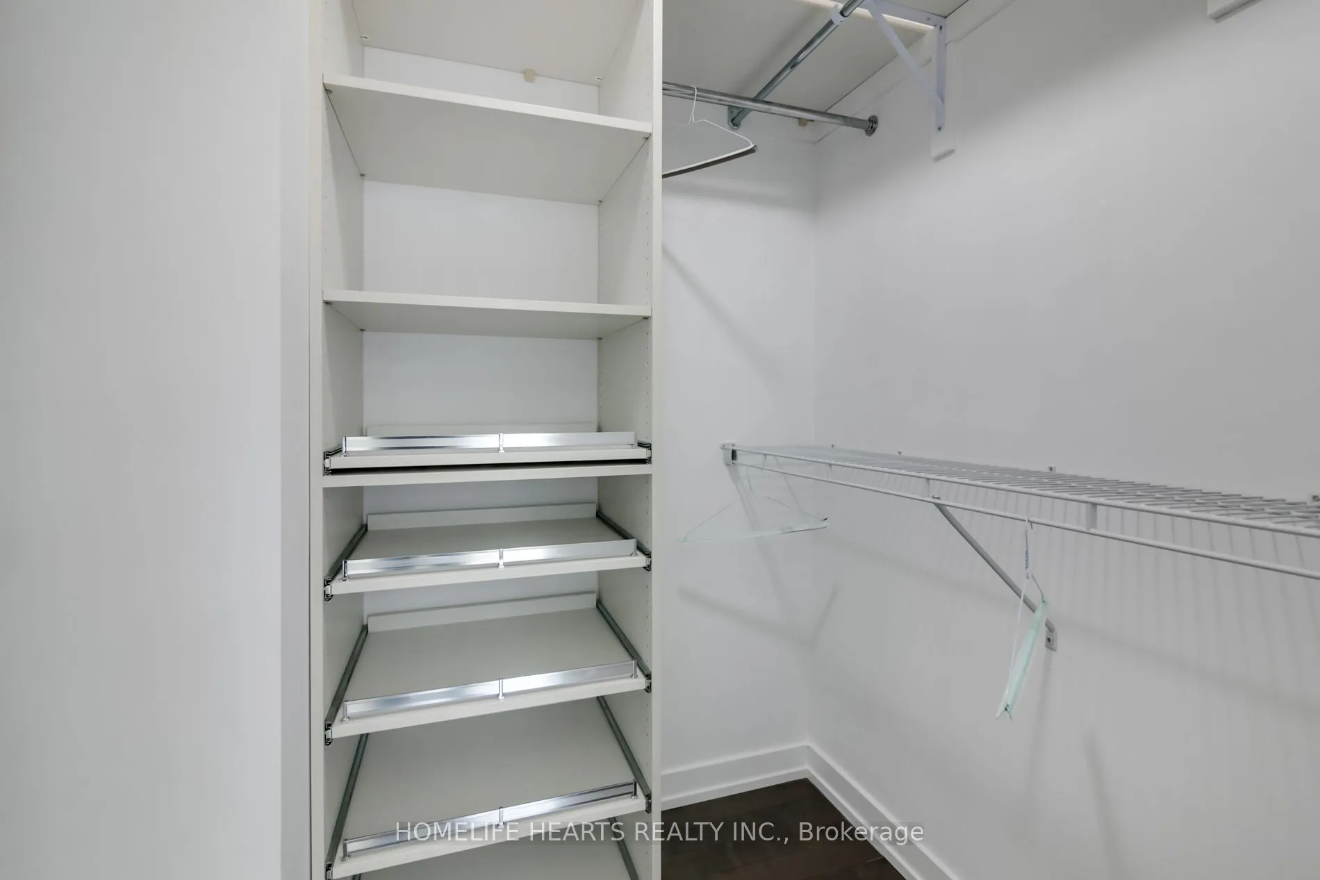 2486 Old Bronte Road, #303