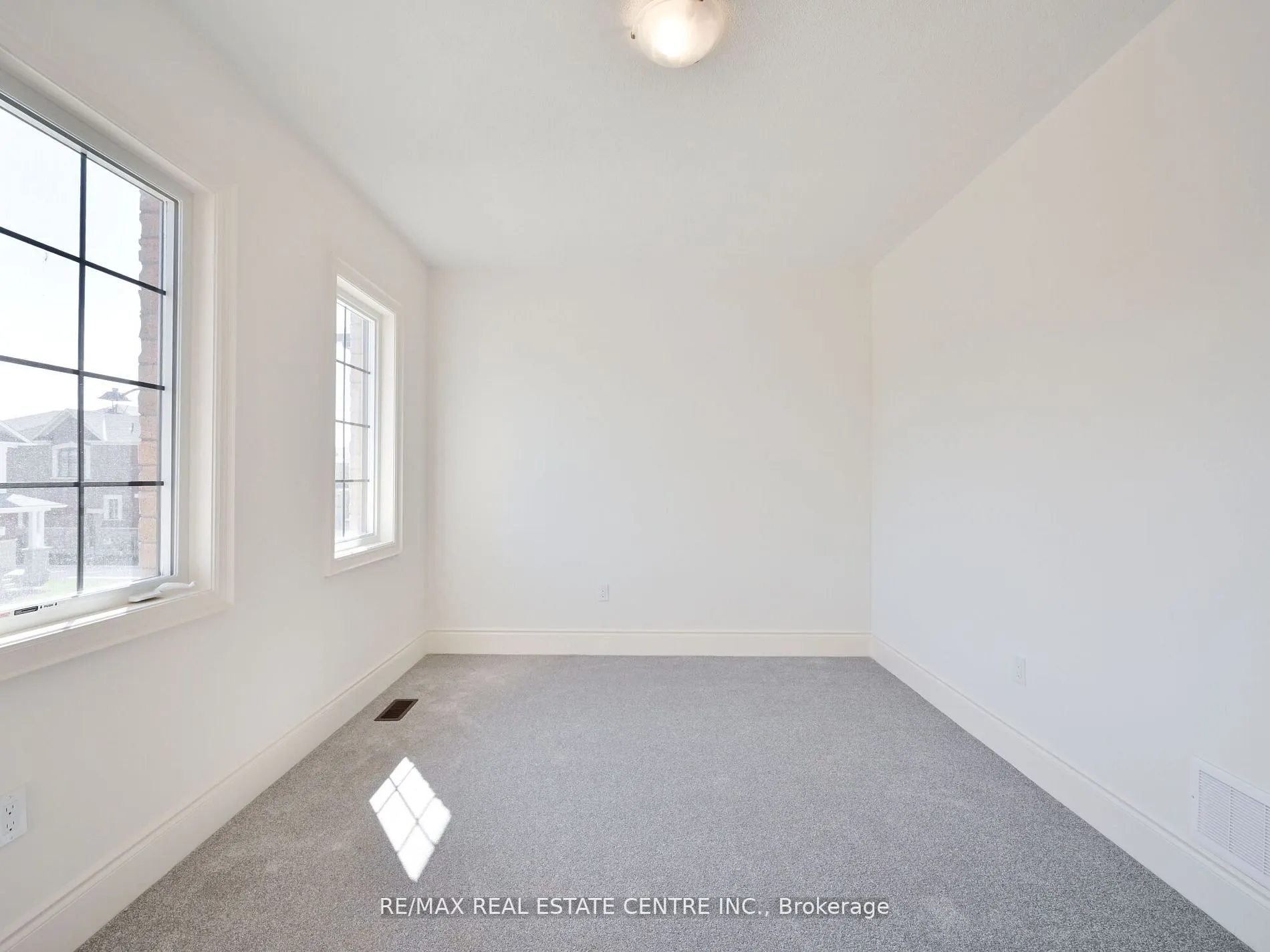 1555 Severn Drive
