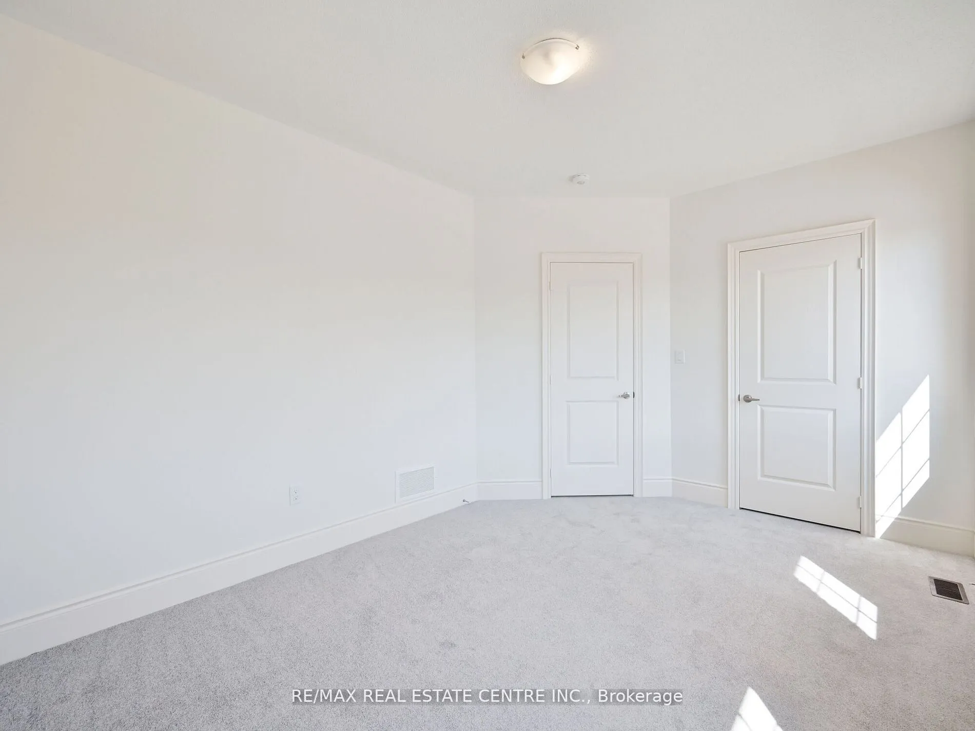 1555 Severn Drive
