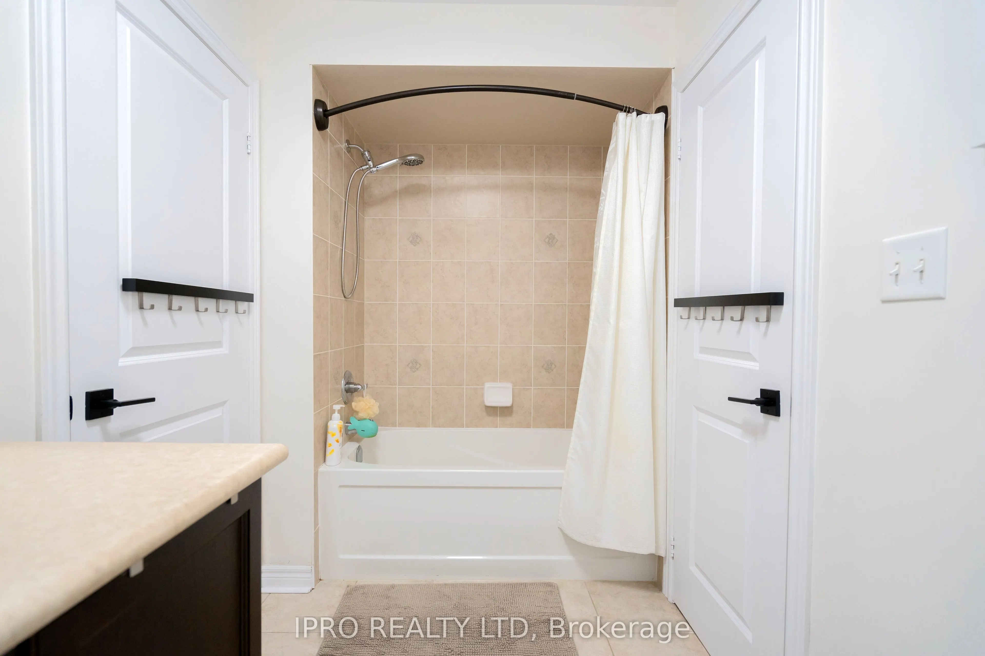 11 Goodsway Trail