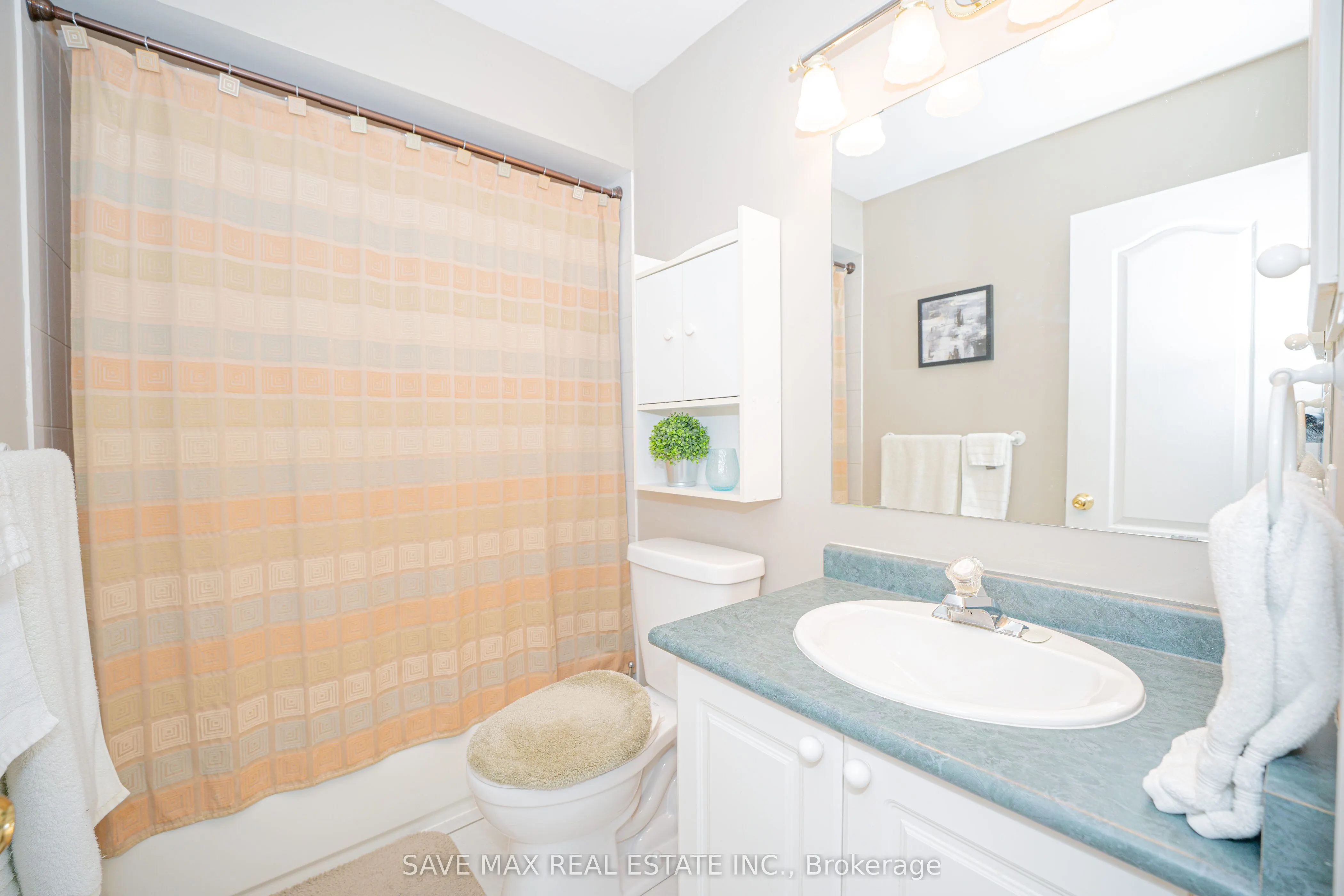 82 Belmont Boulevard