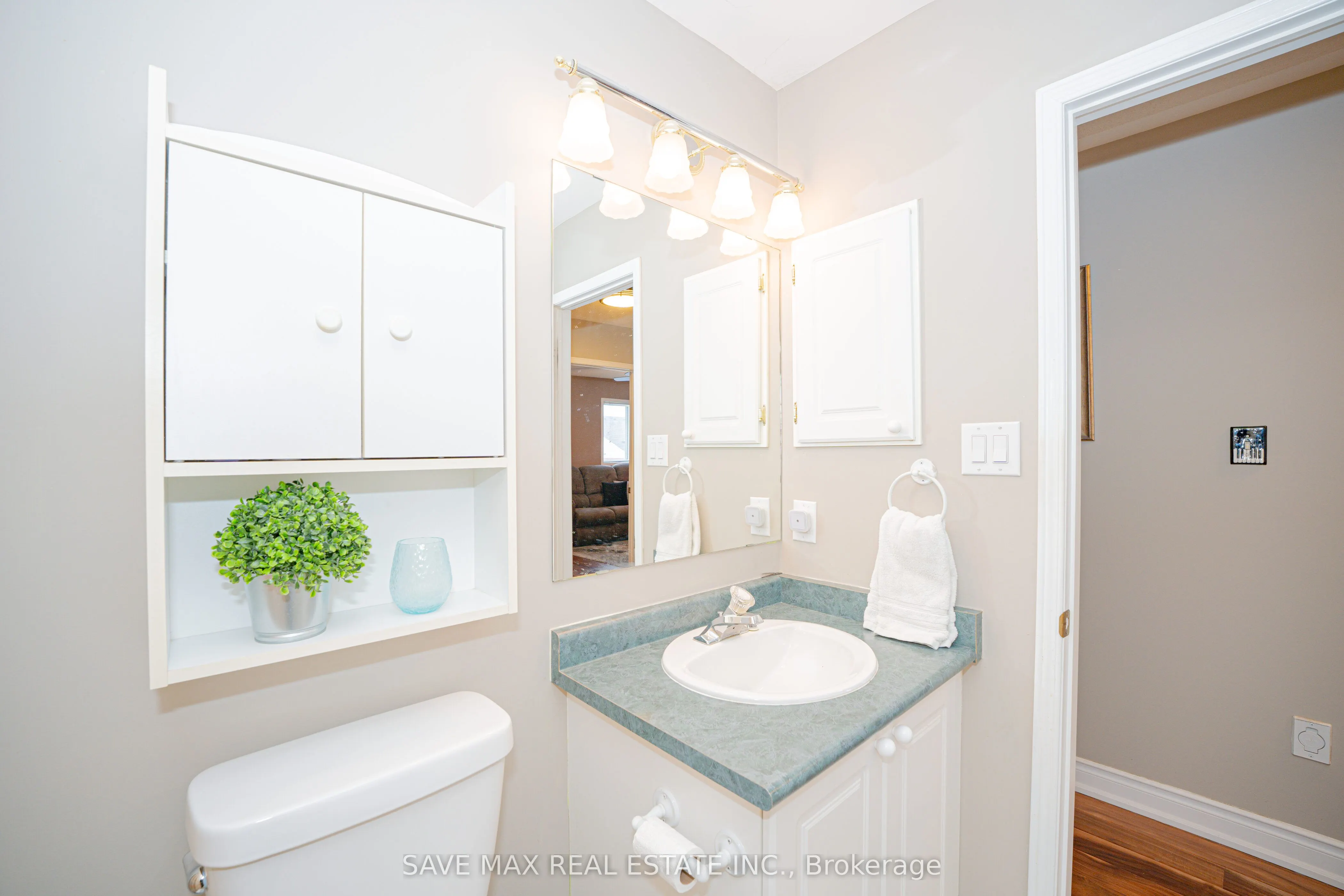 82 Belmont Boulevard