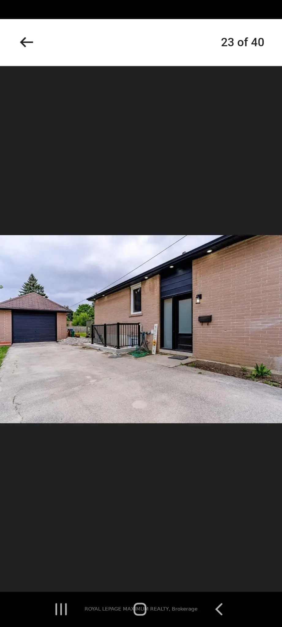 8 Lawrence Crescent