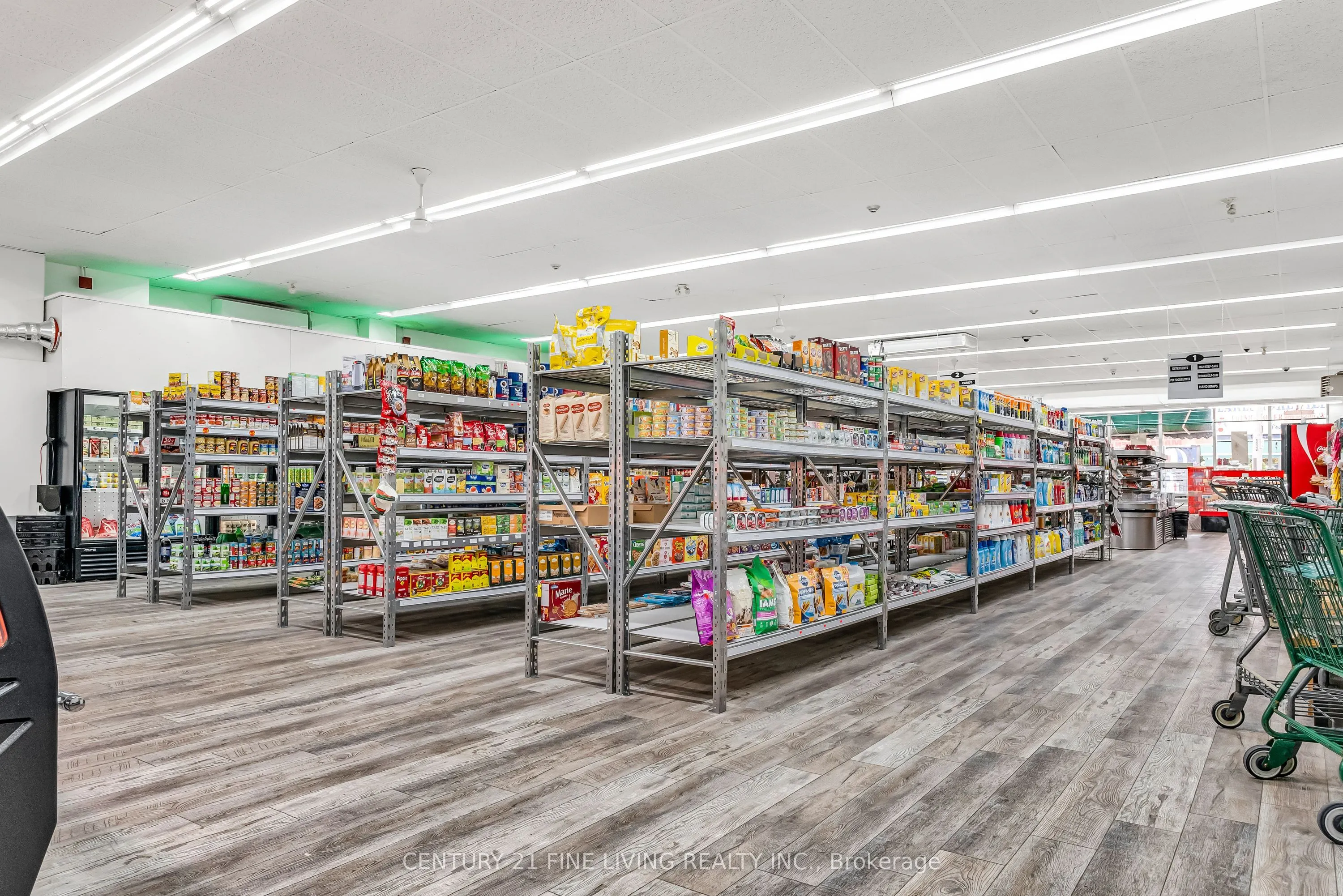 2863 Lake shore Boulevard W, #Main