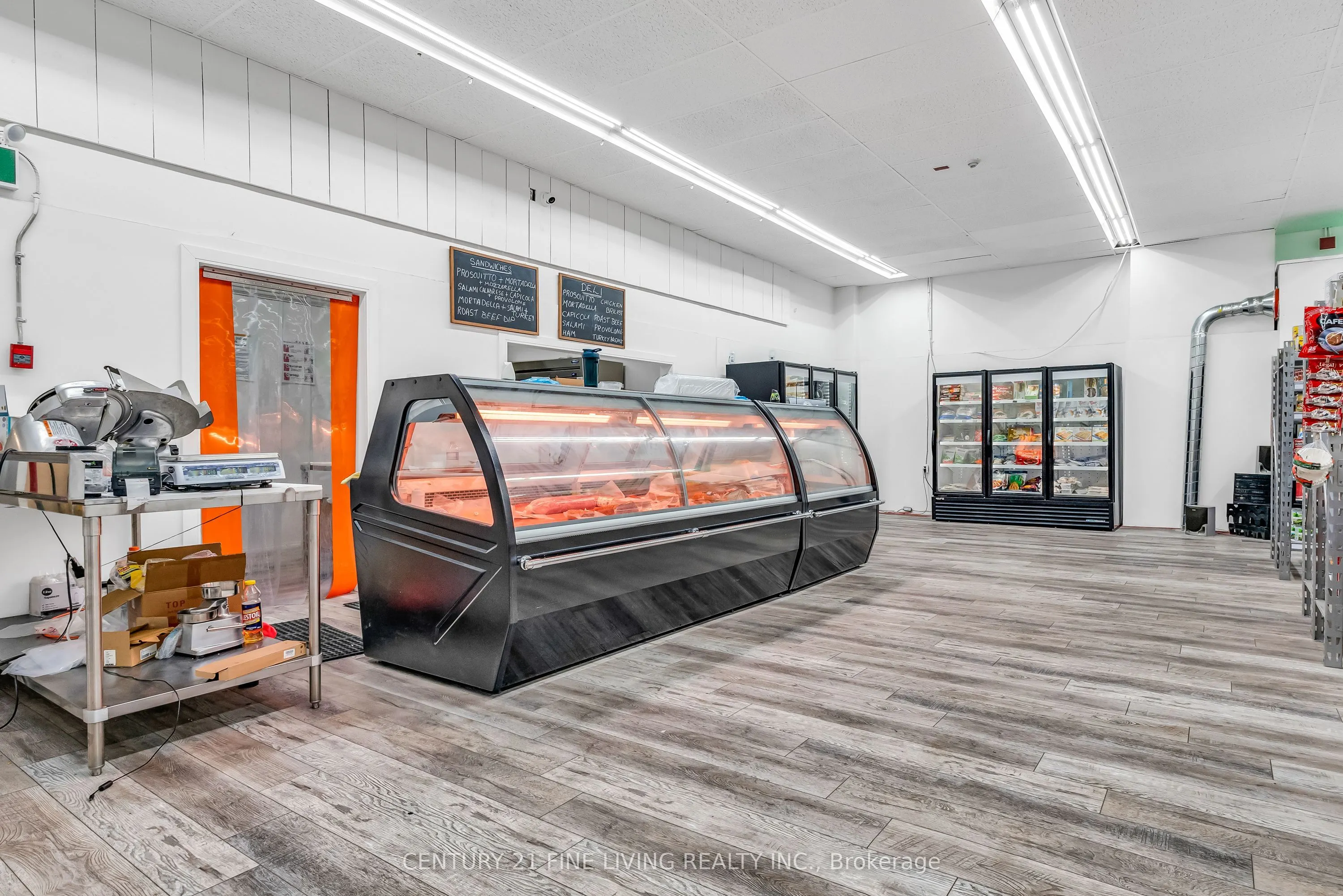 2863 Lake shore Boulevard W, #Main