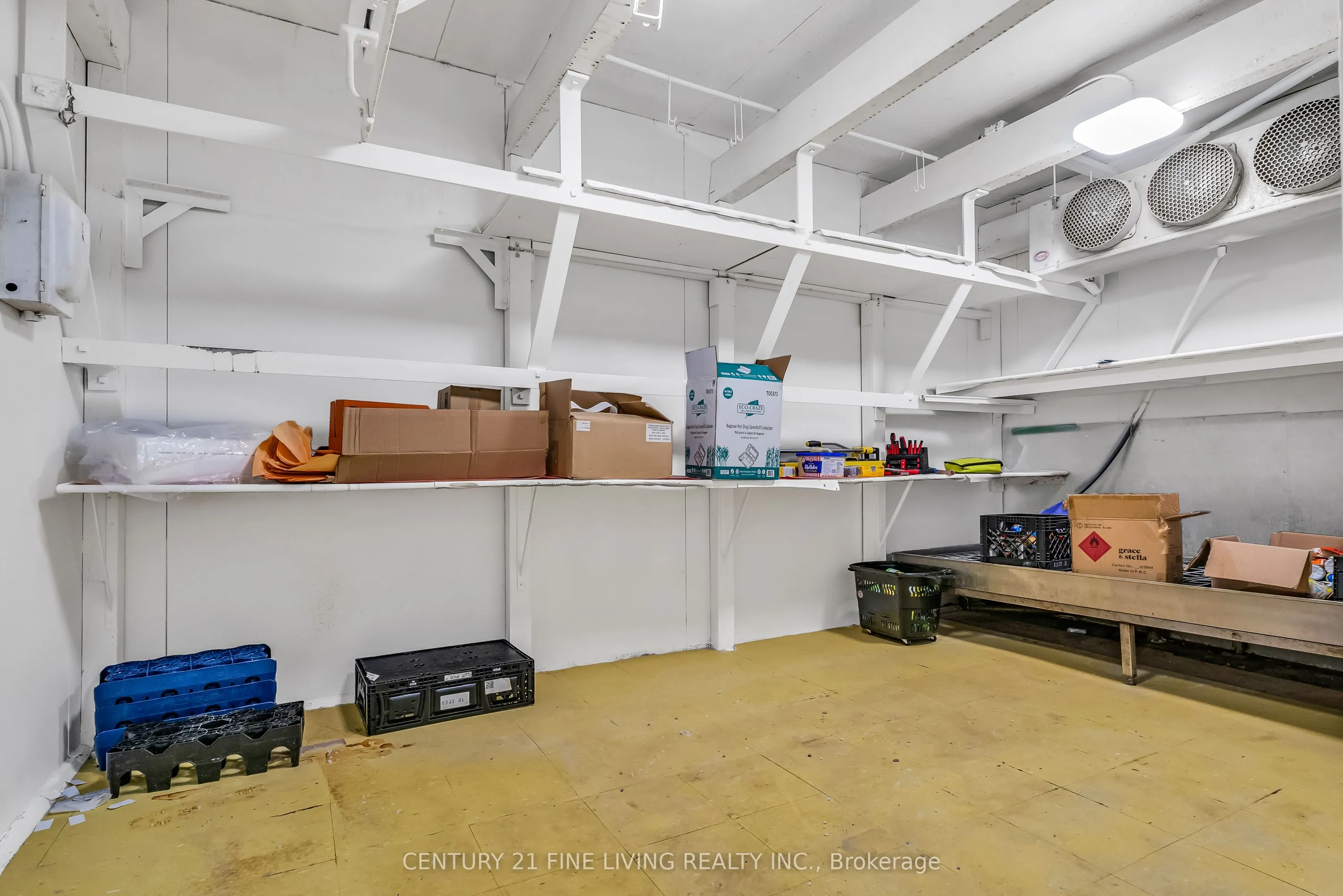 2863 Lake shore Boulevard W, #Main
