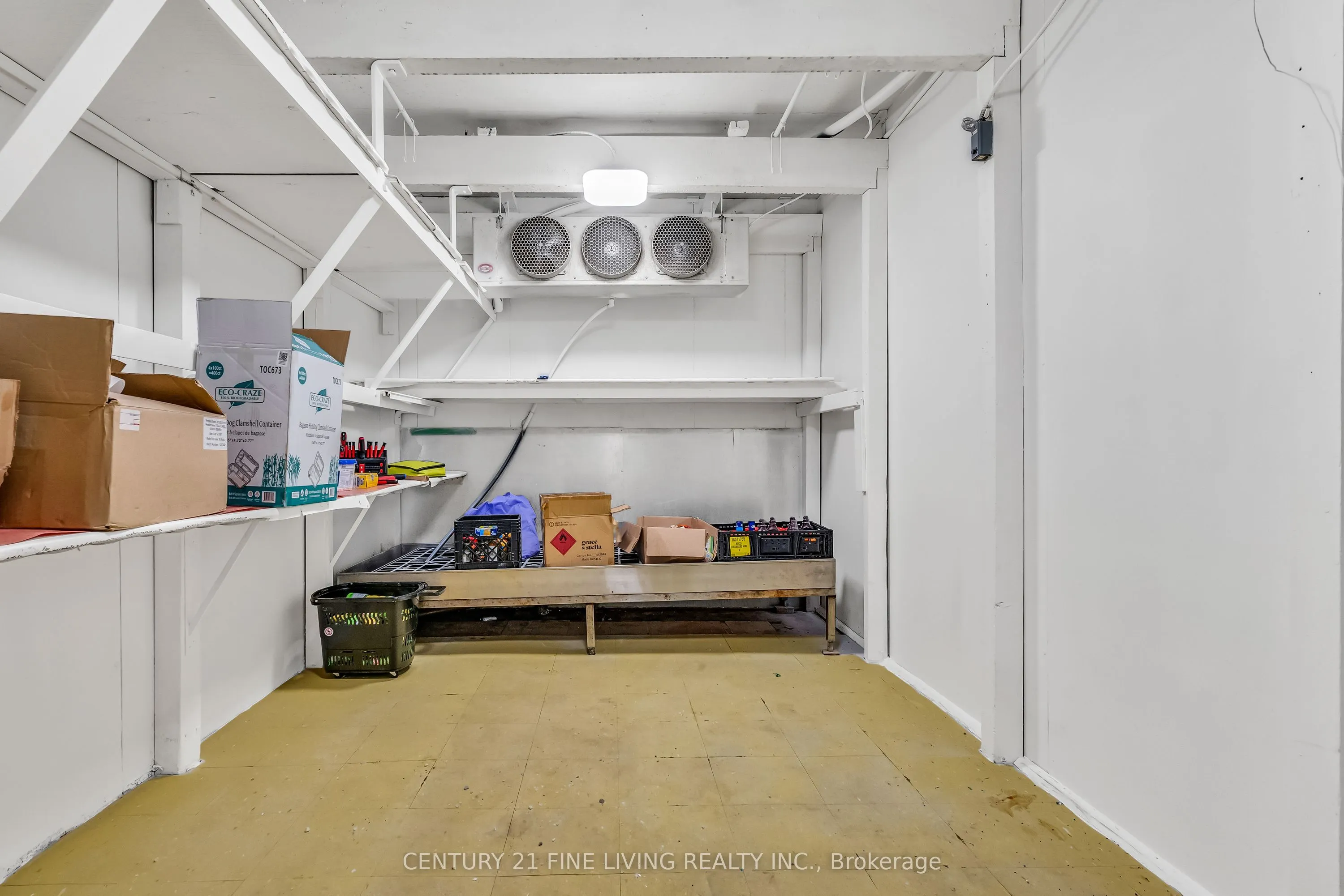 2863 Lake shore Boulevard W, #Main