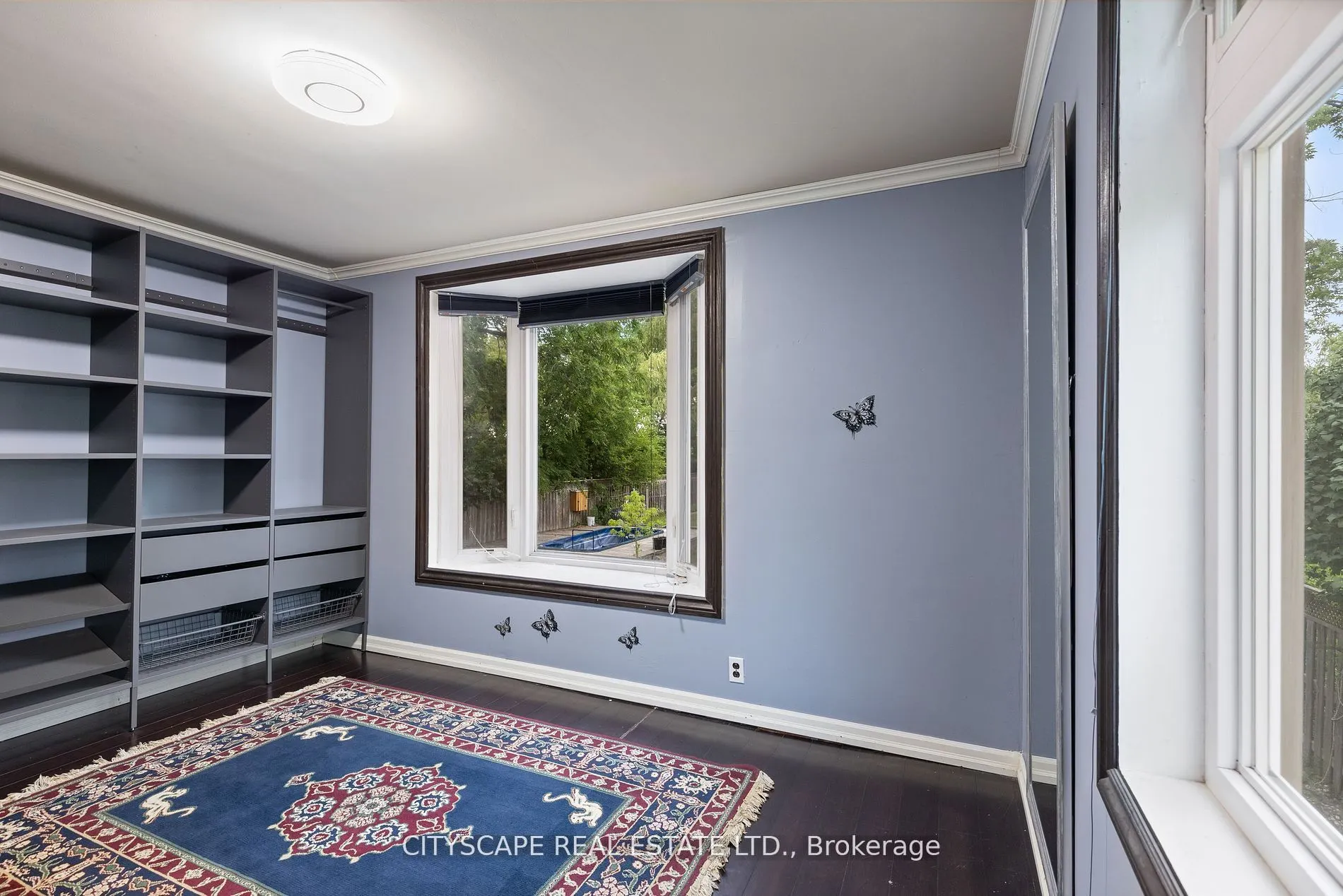 11 Brookside Drive