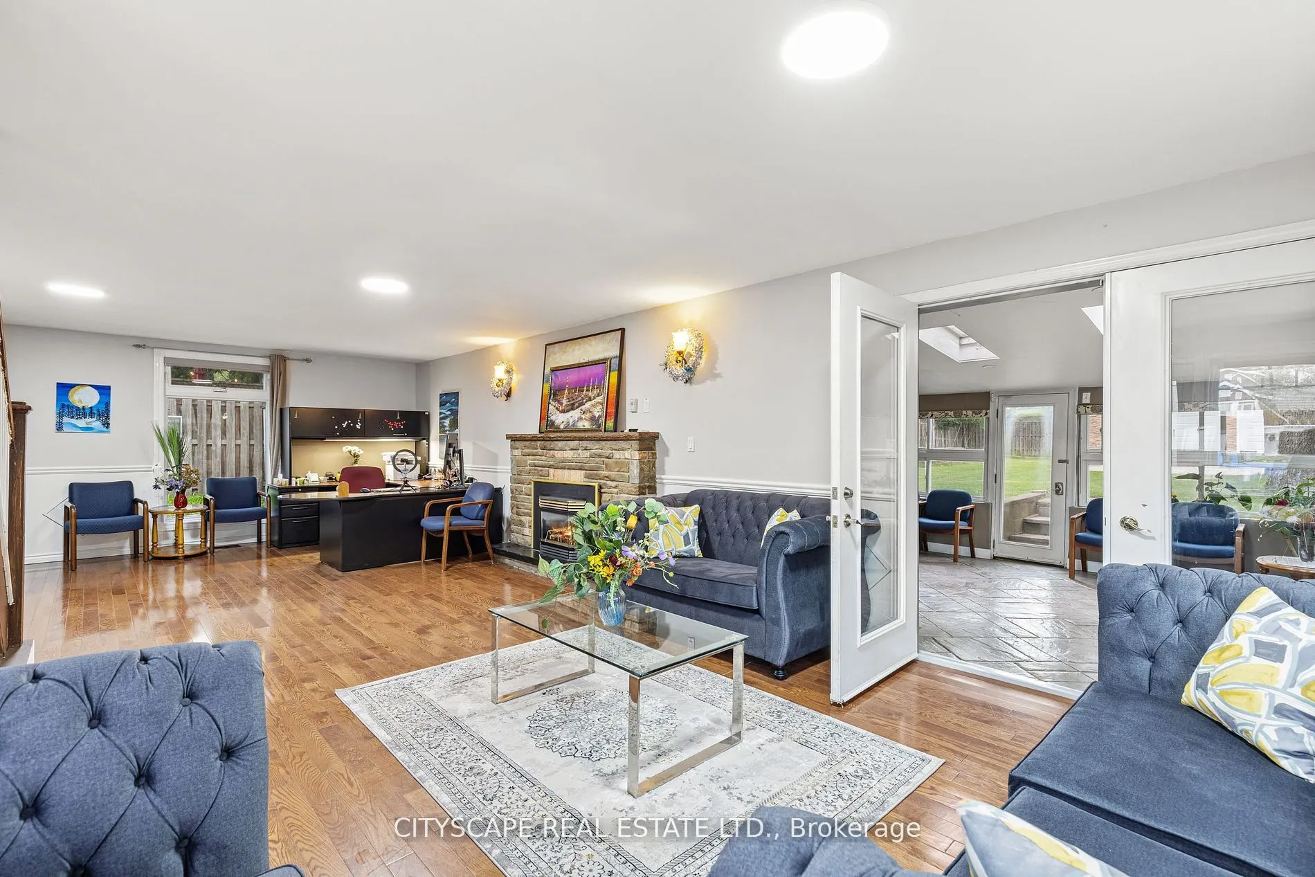 11 Brookside Drive