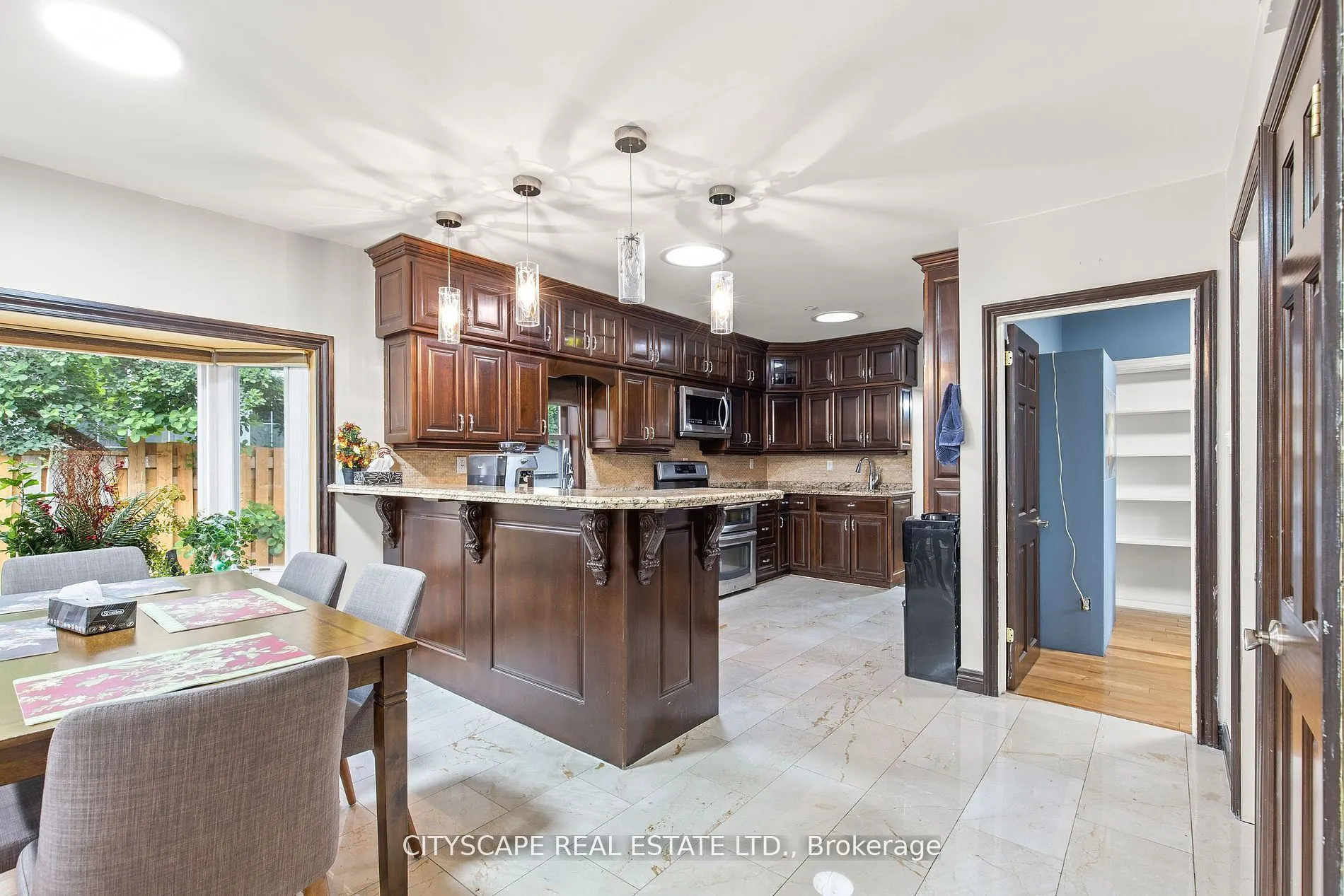 11 Brookside Drive