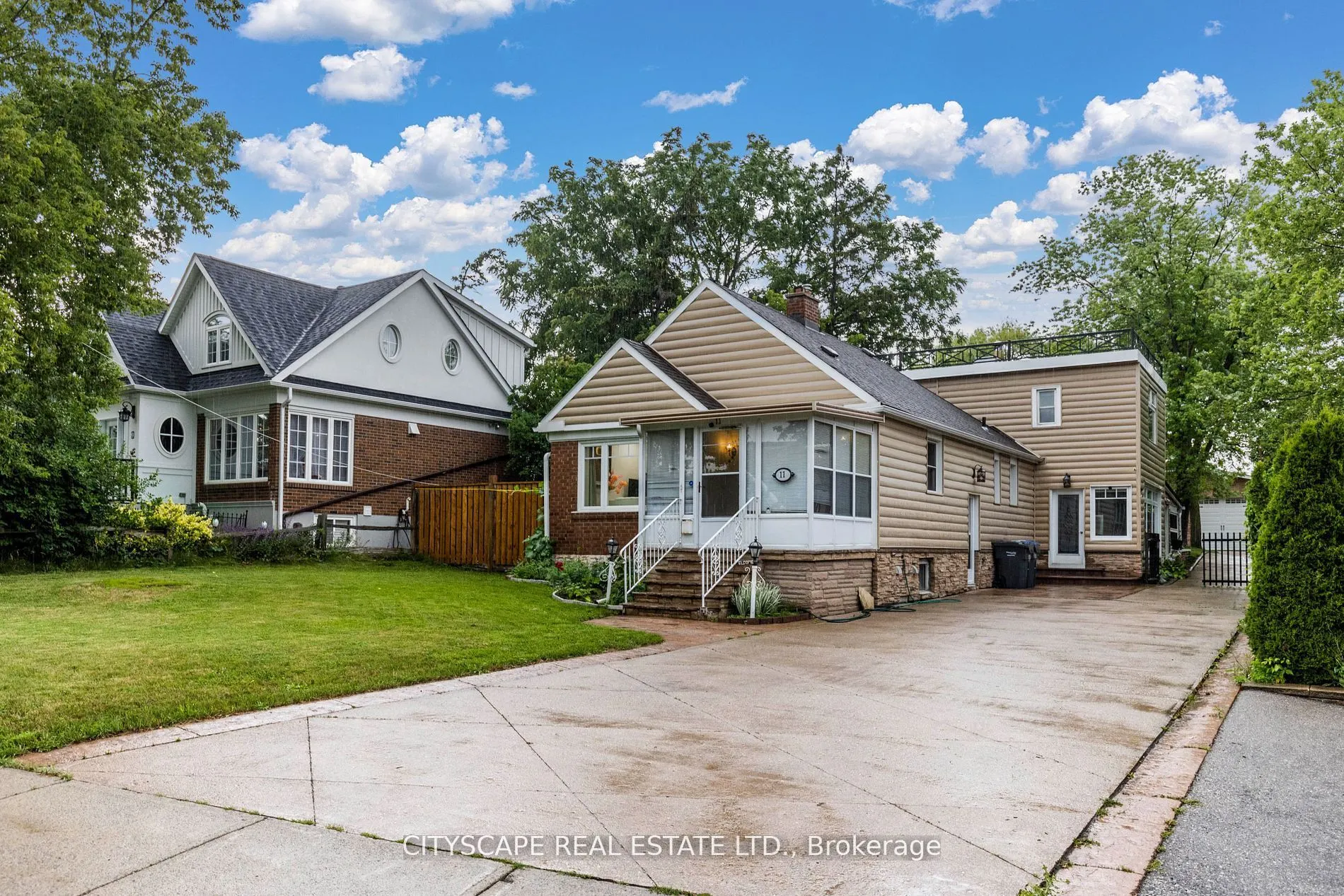 11 Brookside Drive