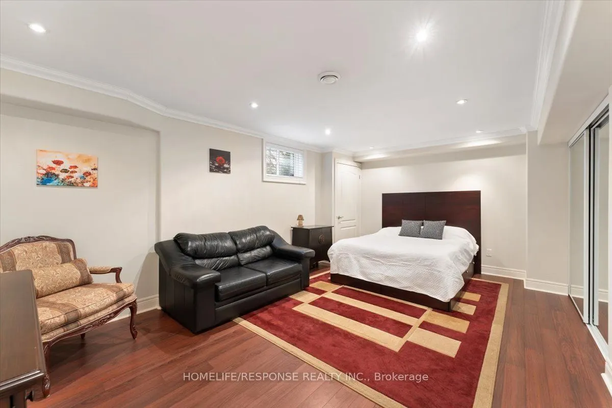 17 McNutt Street