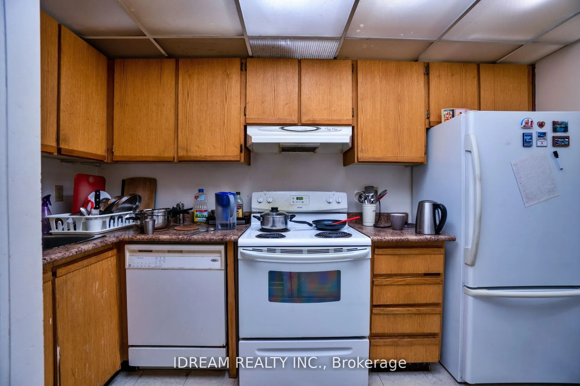 3700 Kaneff Crescent, #211