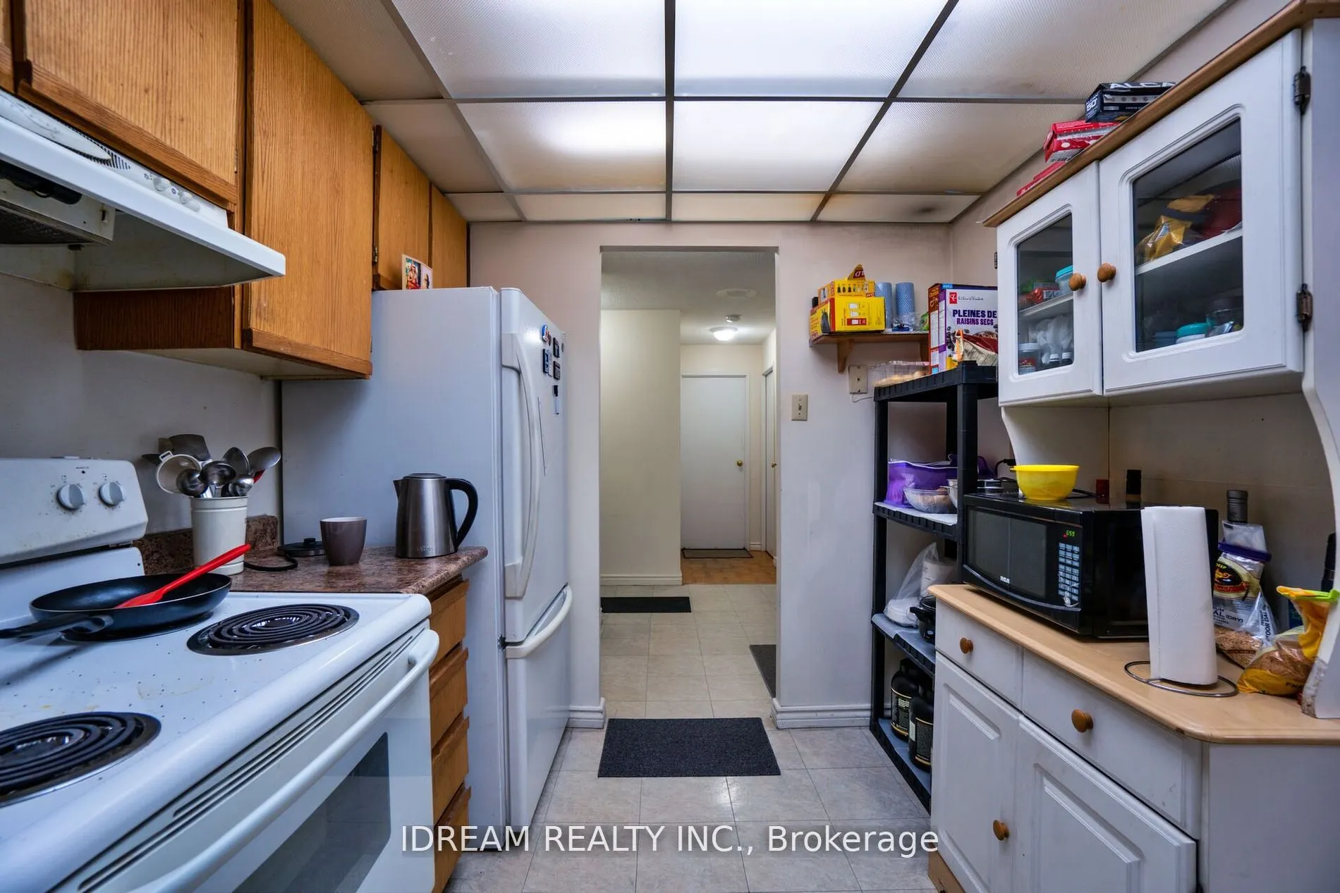 3700 Kaneff Crescent, #211