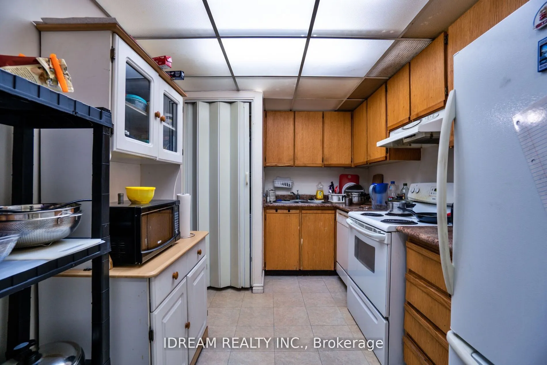 3700 Kaneff Crescent, #211