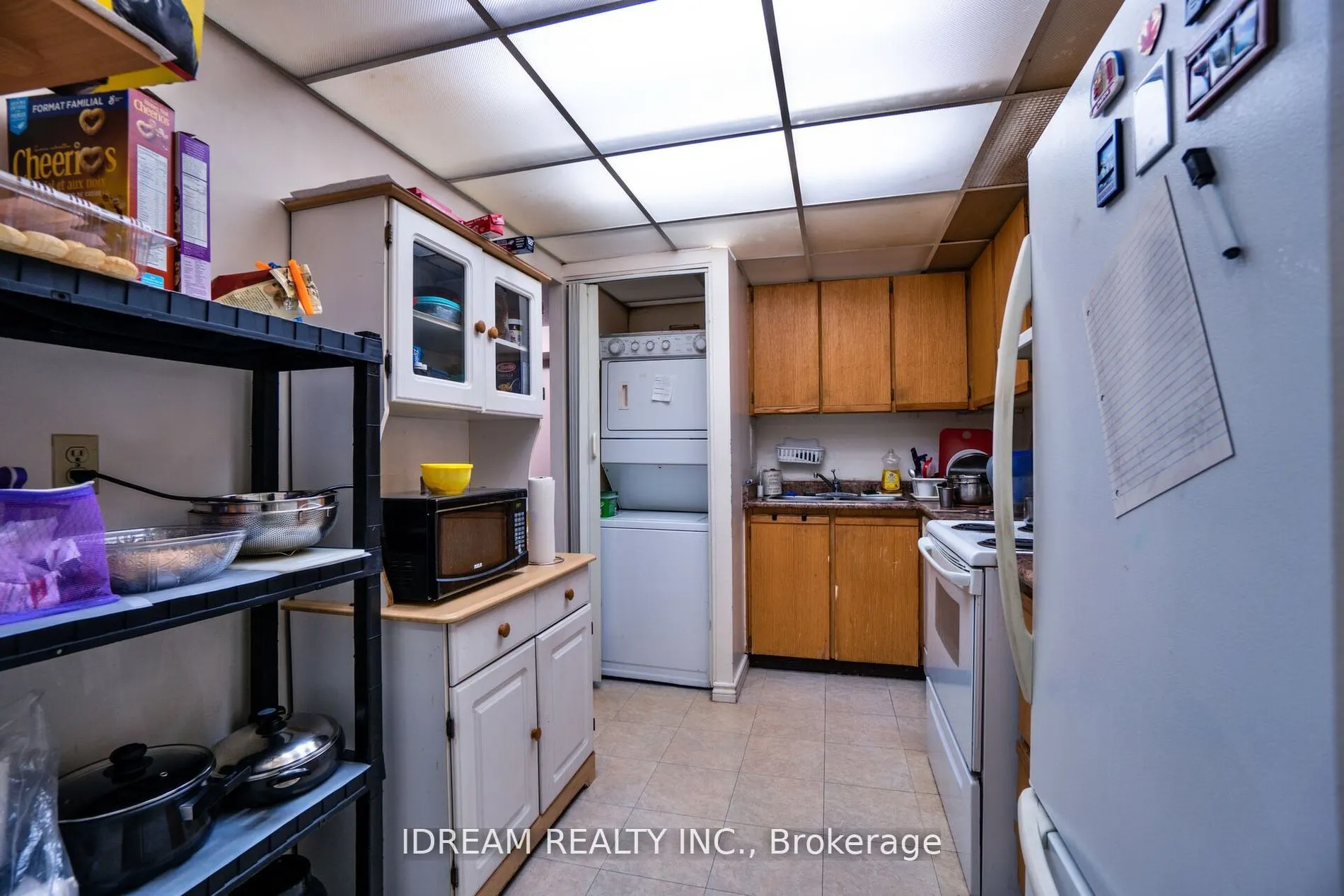 3700 Kaneff Crescent, #211